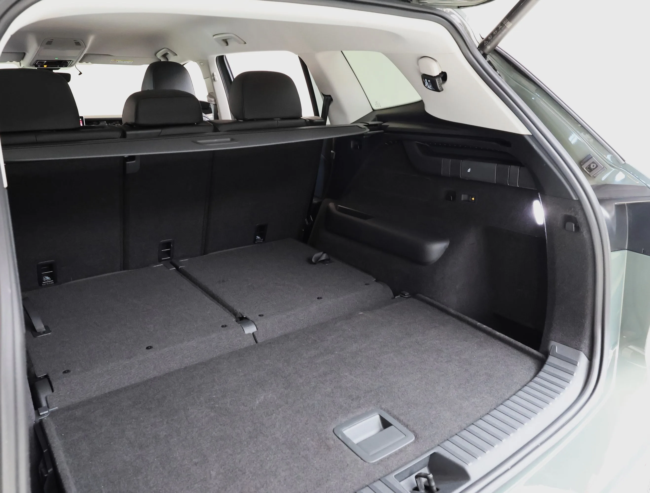 2025 Volkswagen Tayron Elegance 4Motion, 23/25