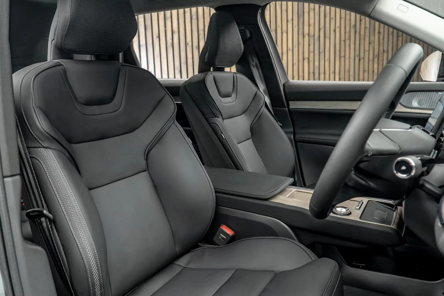 2025 Volvo EX90, 2/30
