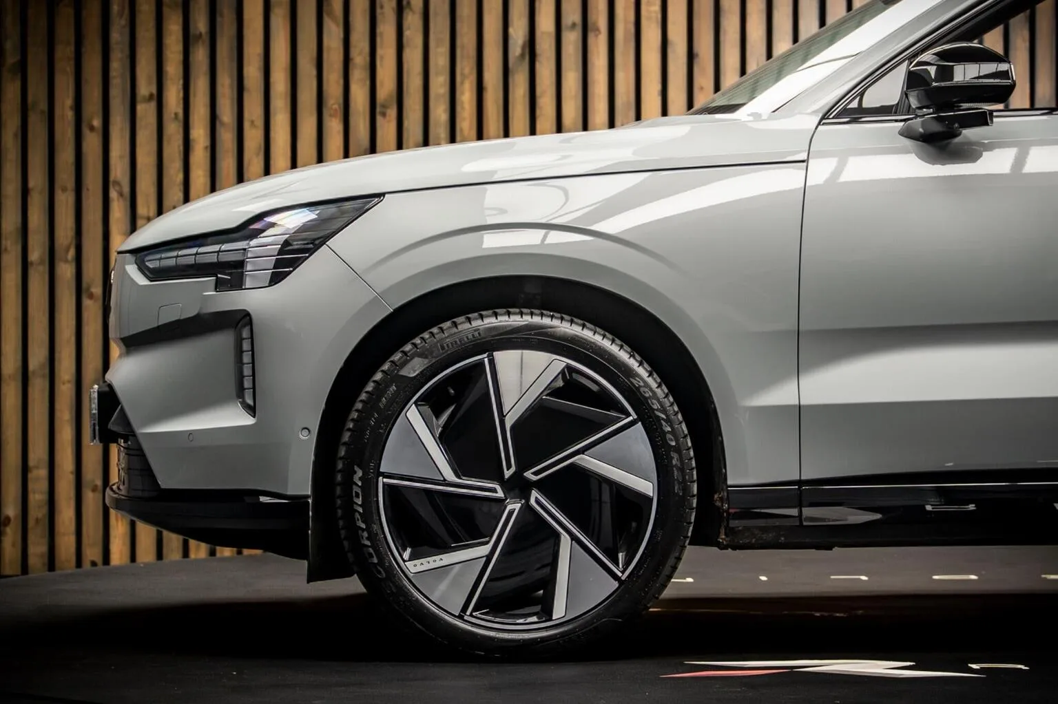 2025 Volvo EX90, 8/30