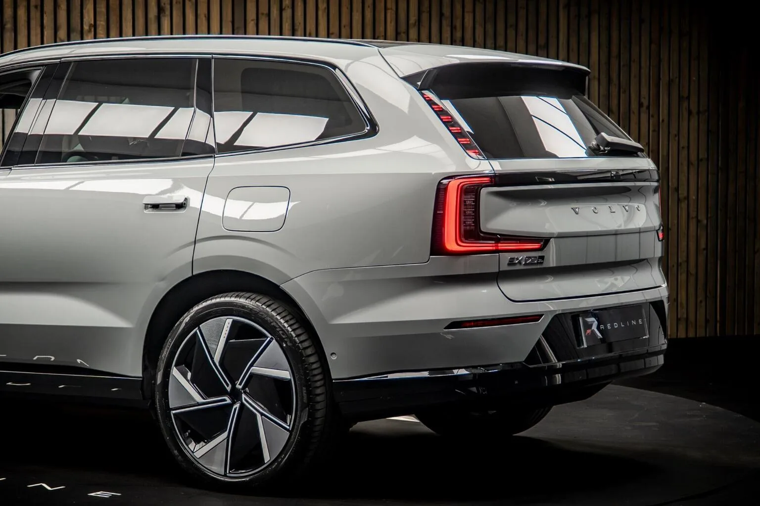 2025 Volvo EX90, 16/30