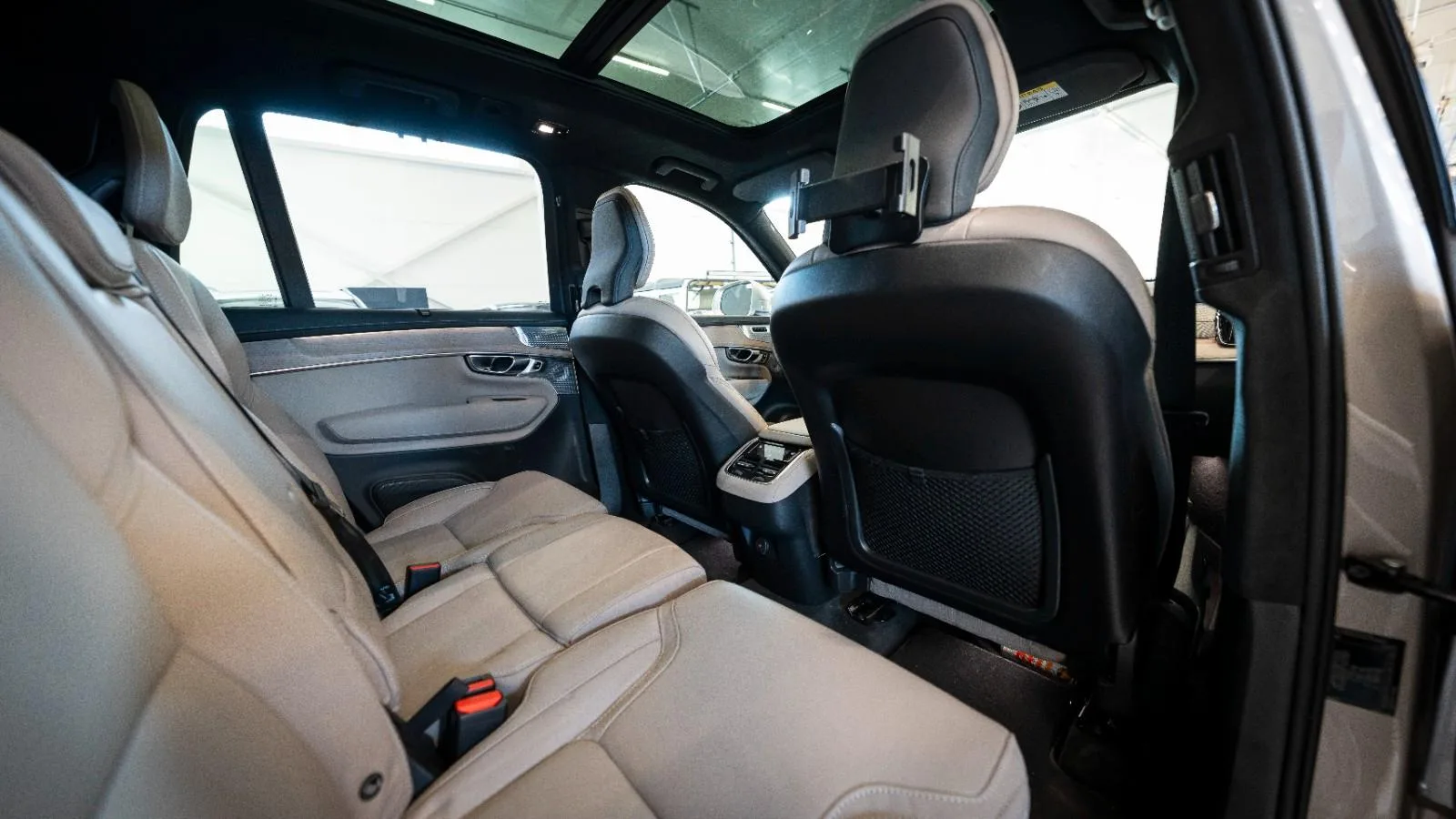 2025 Volvo XC90 T8 AWD Ultra Bright, 14/14