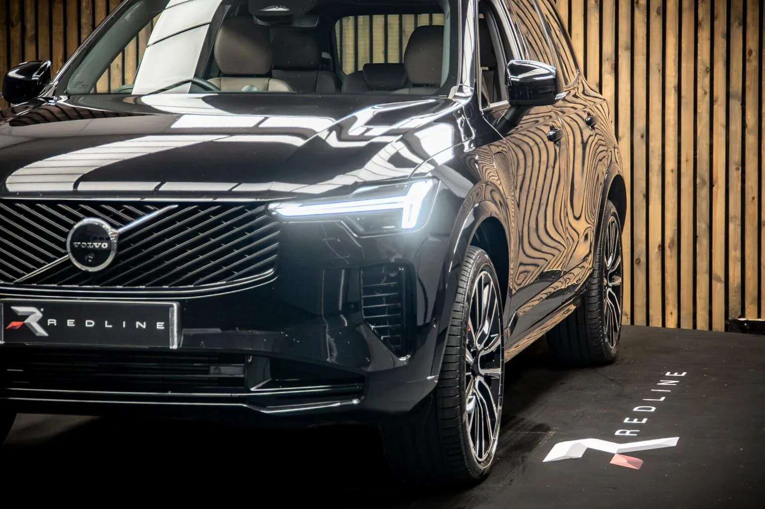 2025 Volvo XC90 T8 Ultra Dark, 12/30