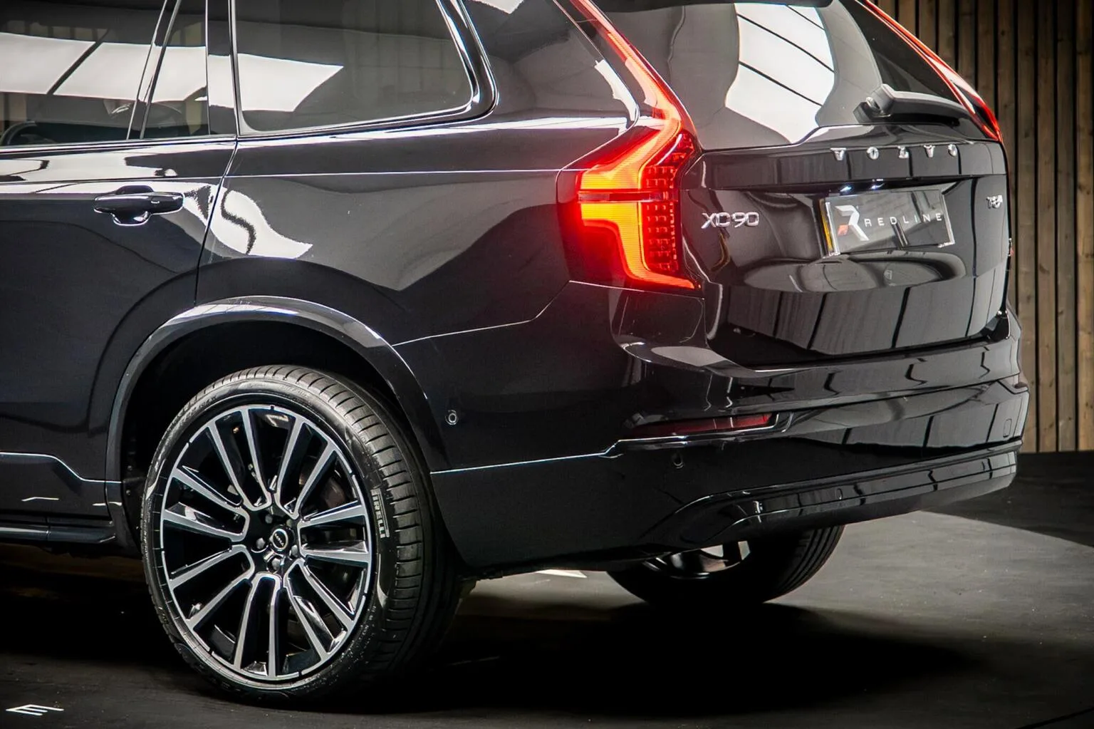 2025 Volvo XC90 T8 Ultra Dark, 16/30