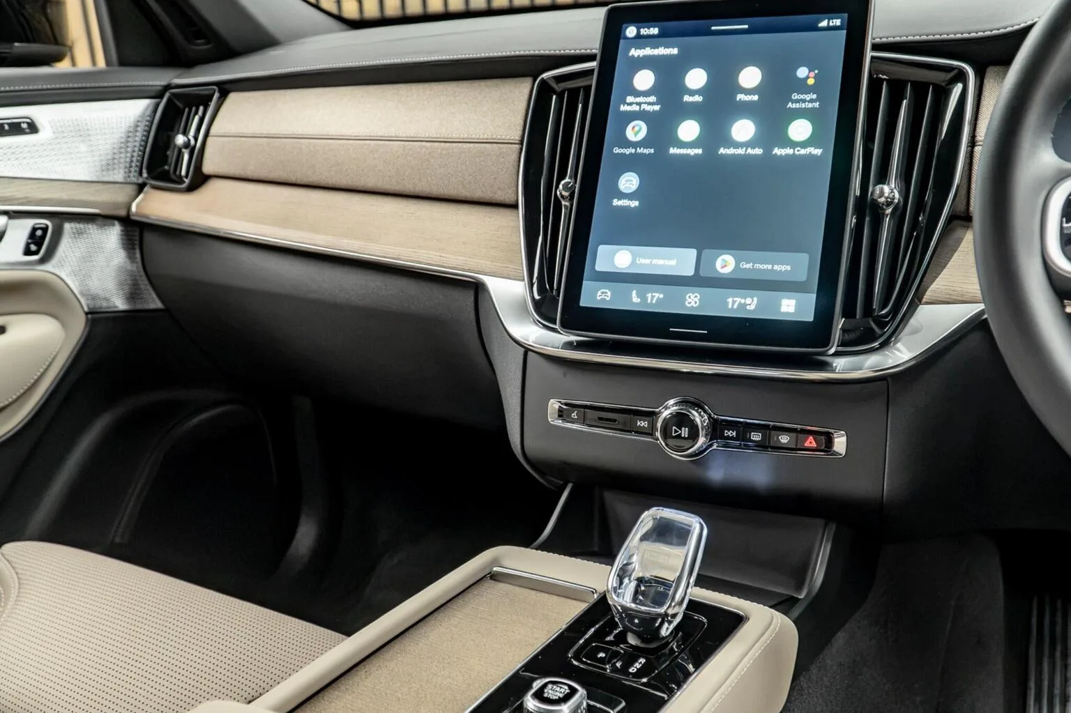 2025 Volvo XC90 T8 Ultra Dark, 24/30