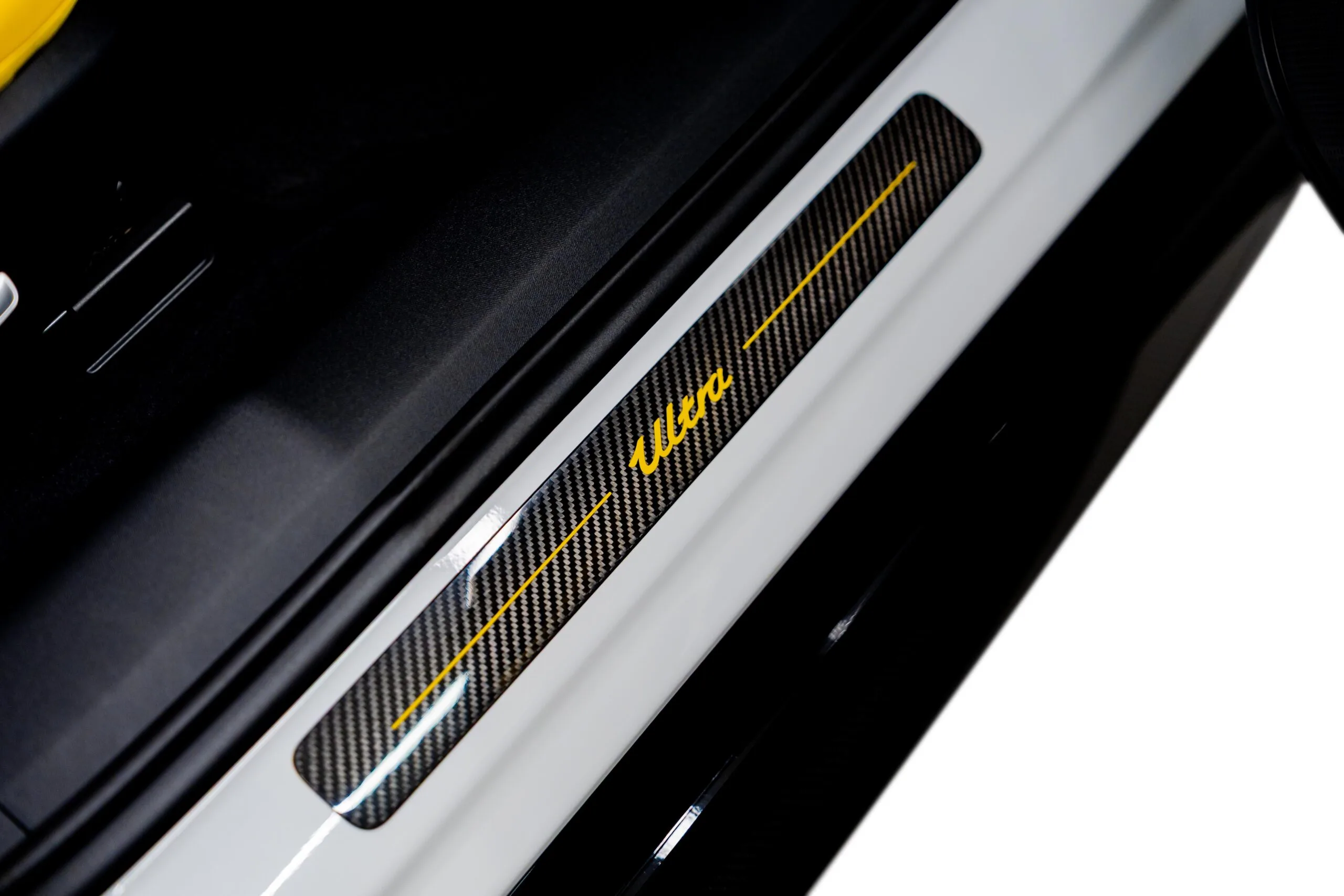 2025 Xiaomi SU7 Ultra, 9/17