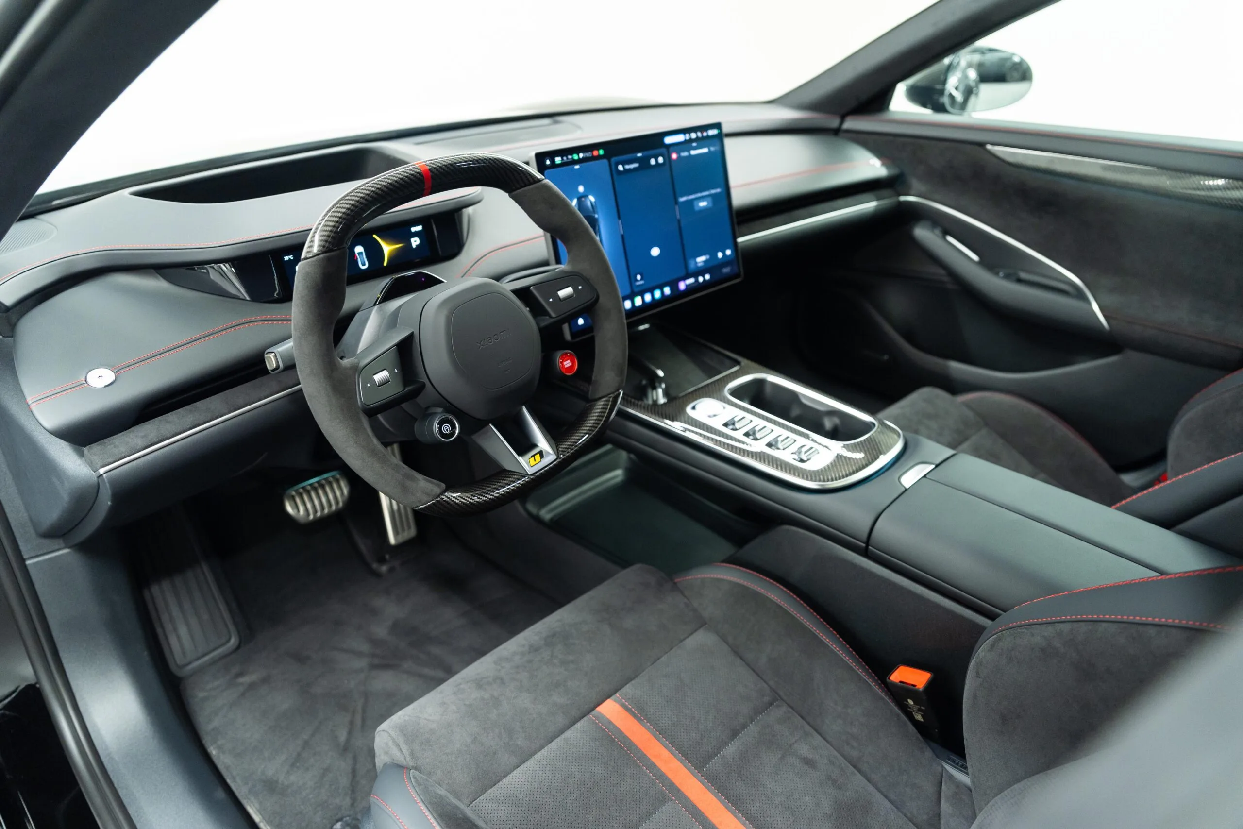 2025 Xiaomi SU7 Ultra, 15/18