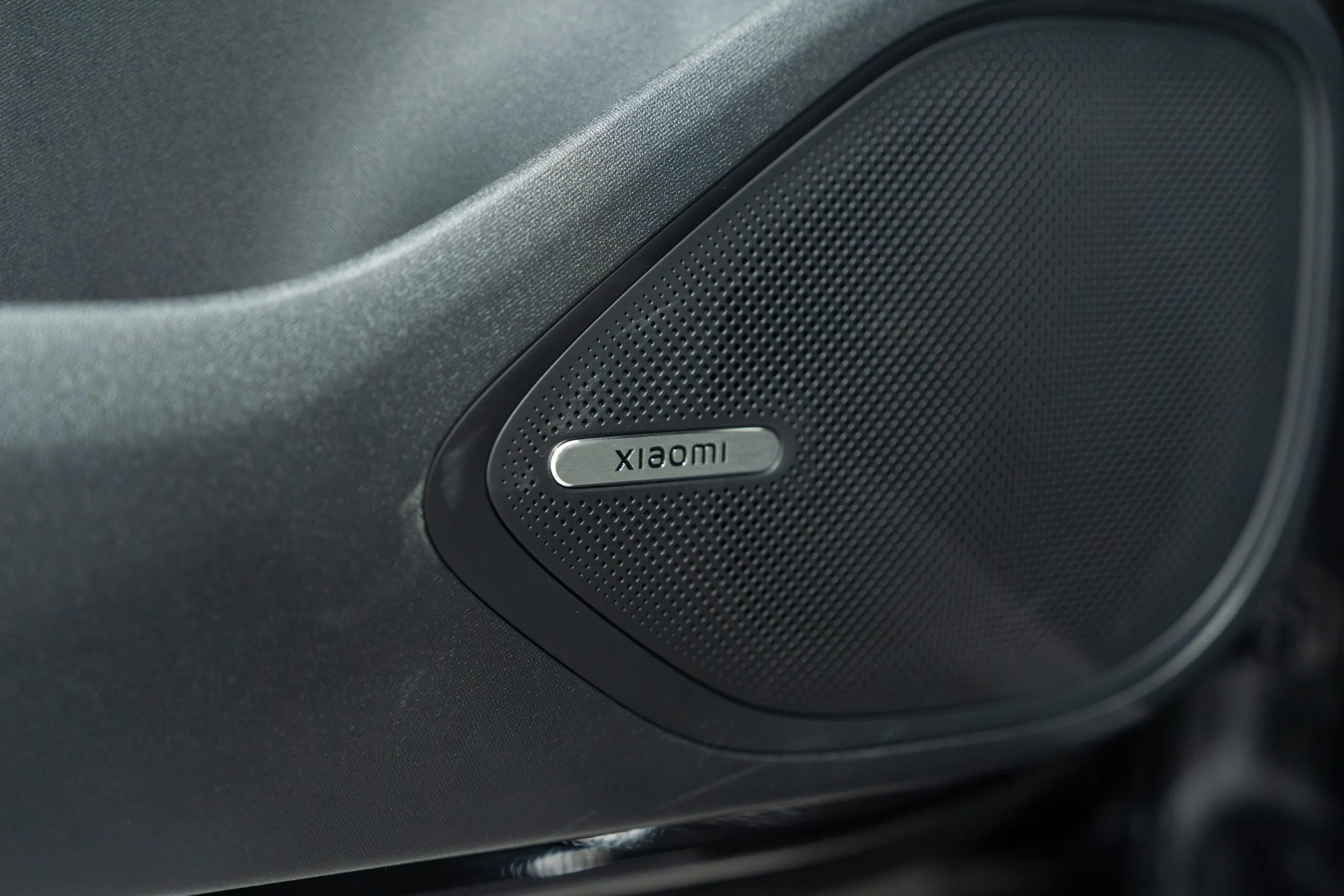2025 Xiaomi SU7 Ultra, 16/18