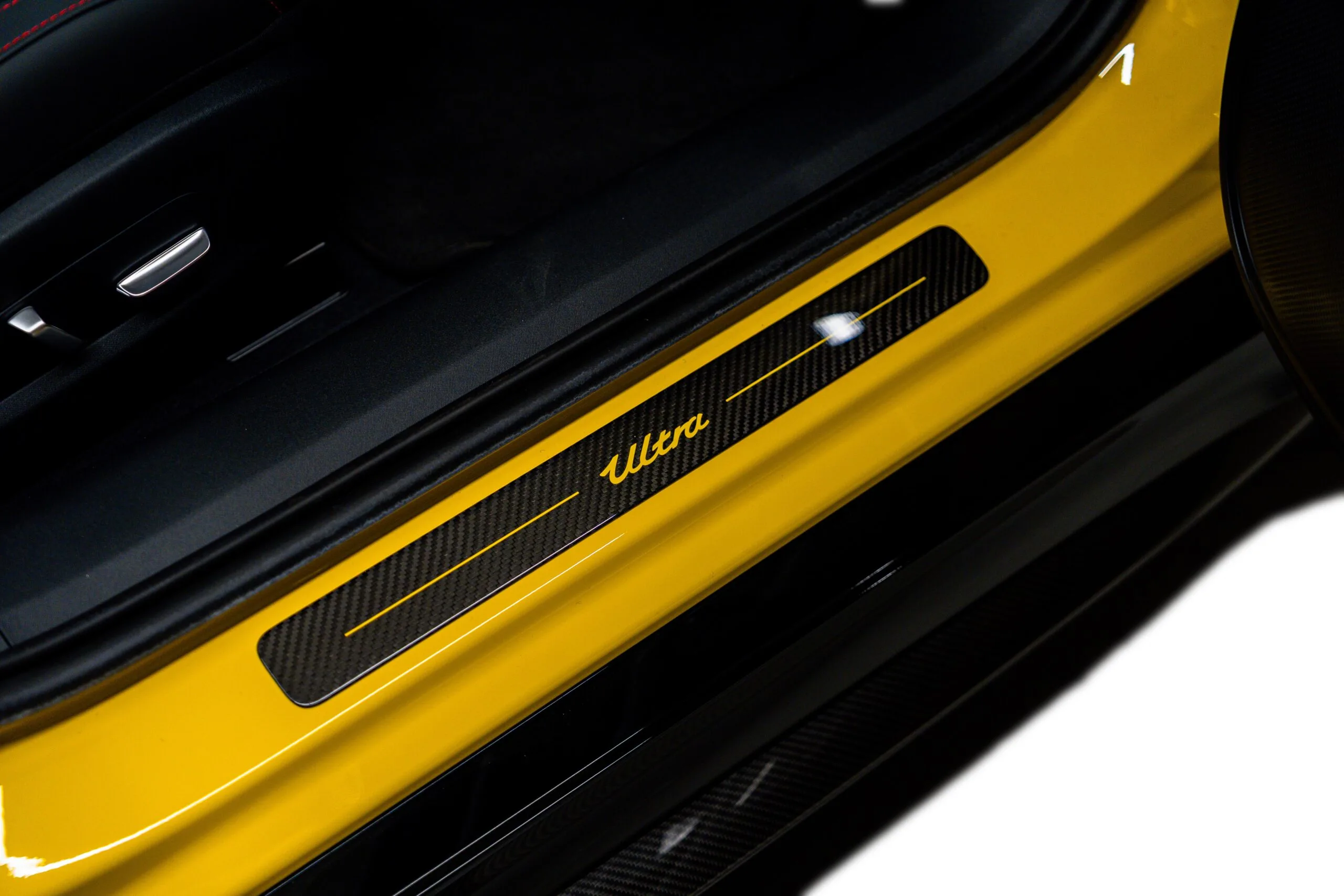 2025 Xiaomi SU7 Ultra, 10/17