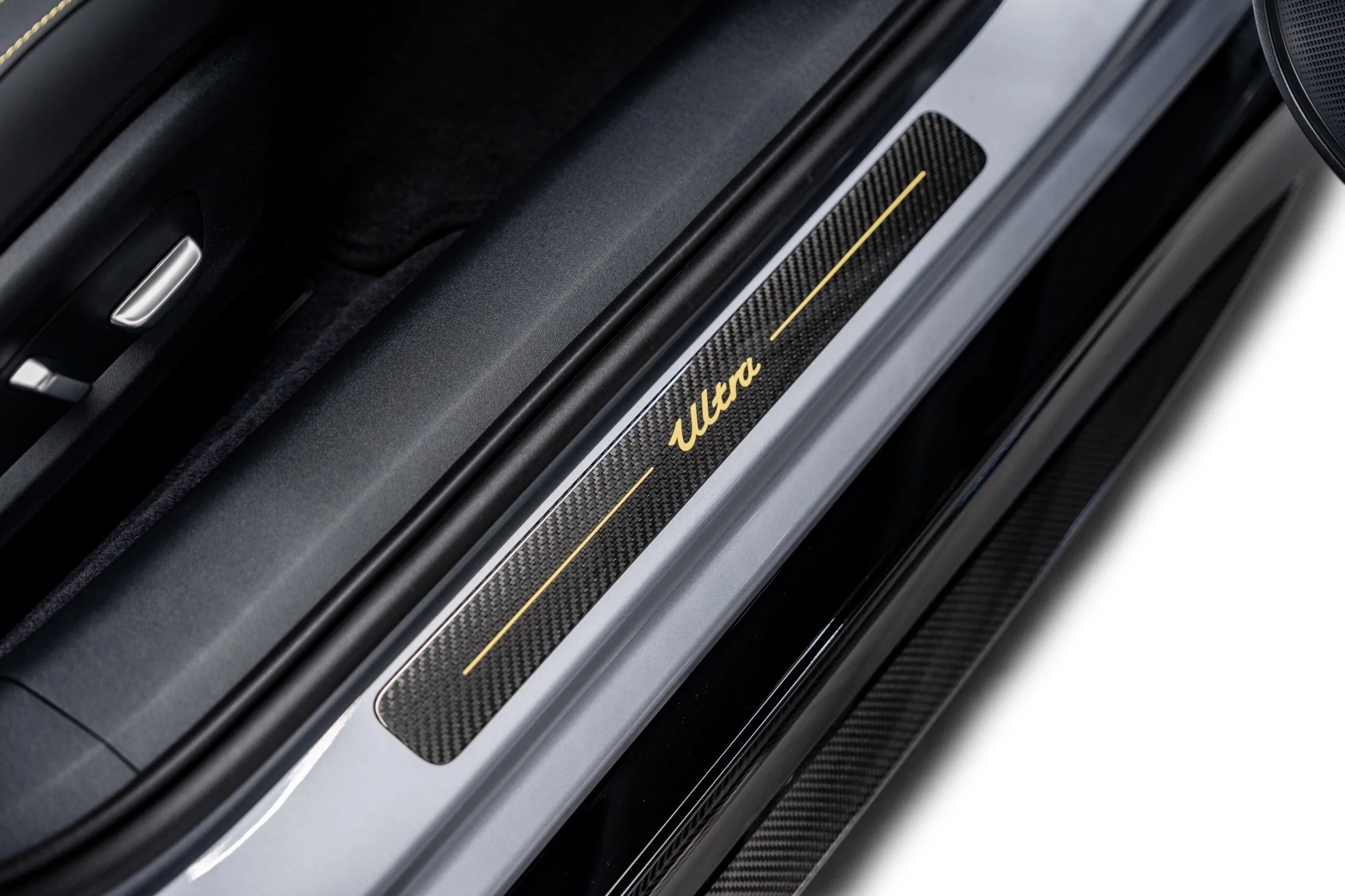 2025 Xiaomi SU7 Ultra, 9/20