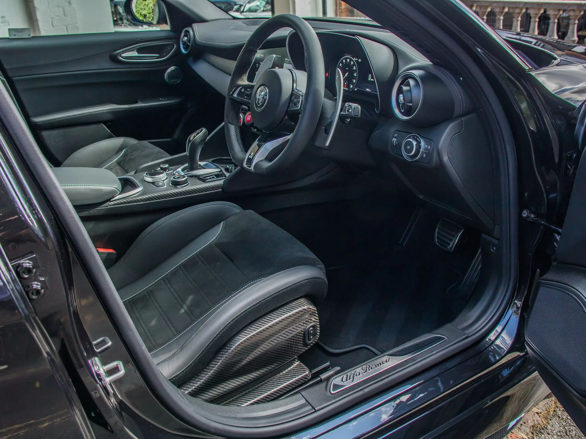 2026 Alfa Romeo Giulia Quadrifoglio, 17/24