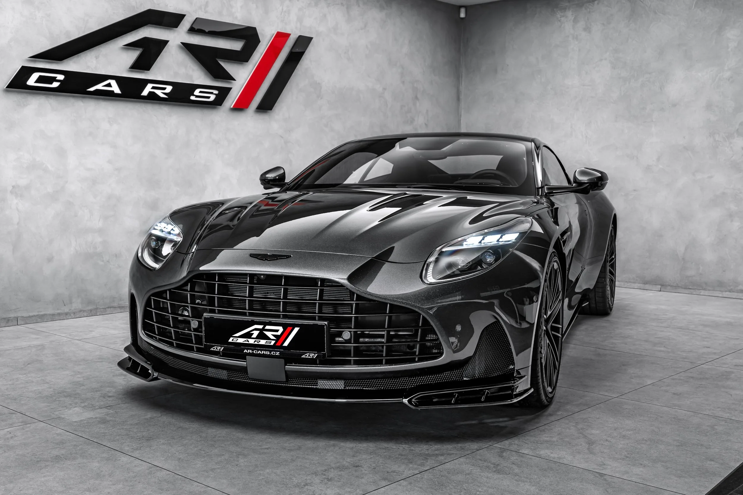 2026 Aston Martin DB12 S, 3/25