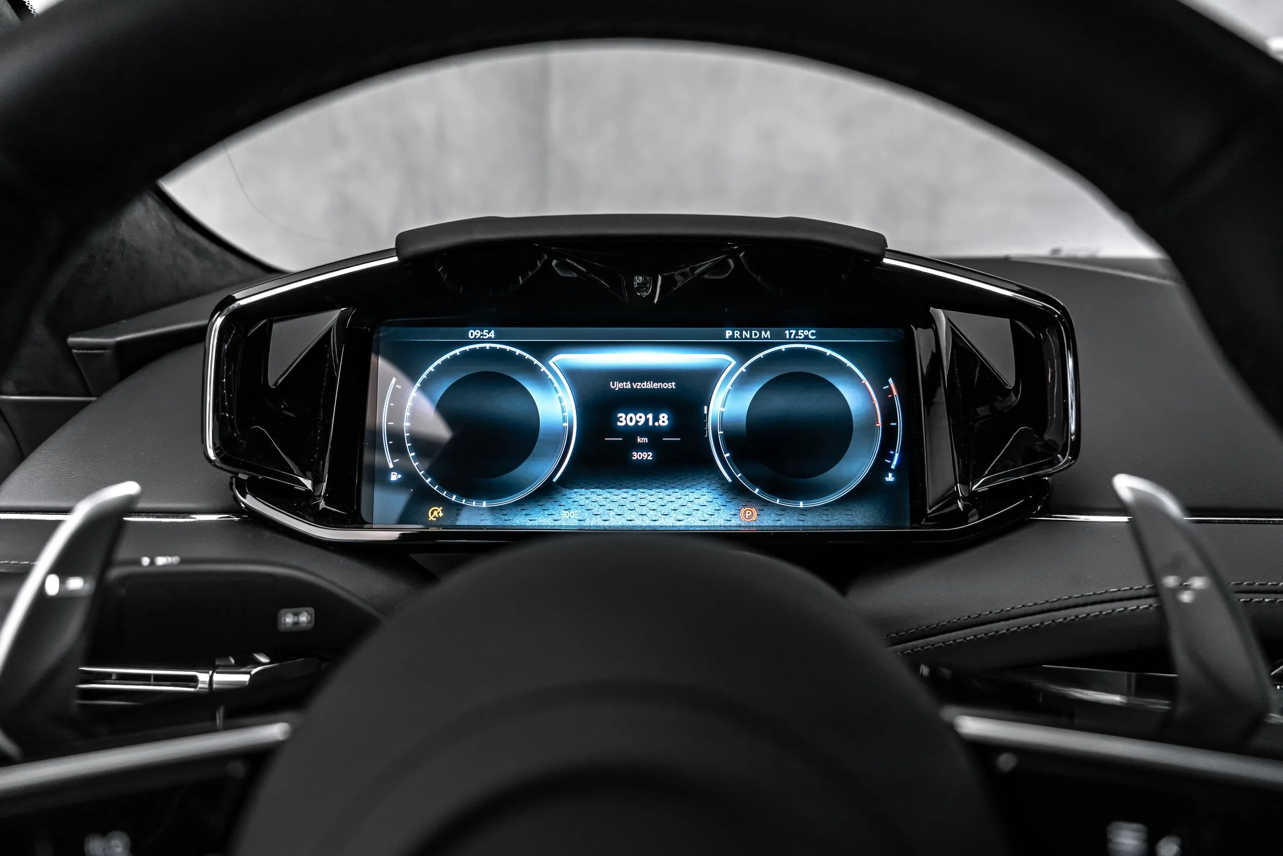 2026 Aston Martin DB12 S, 23/25