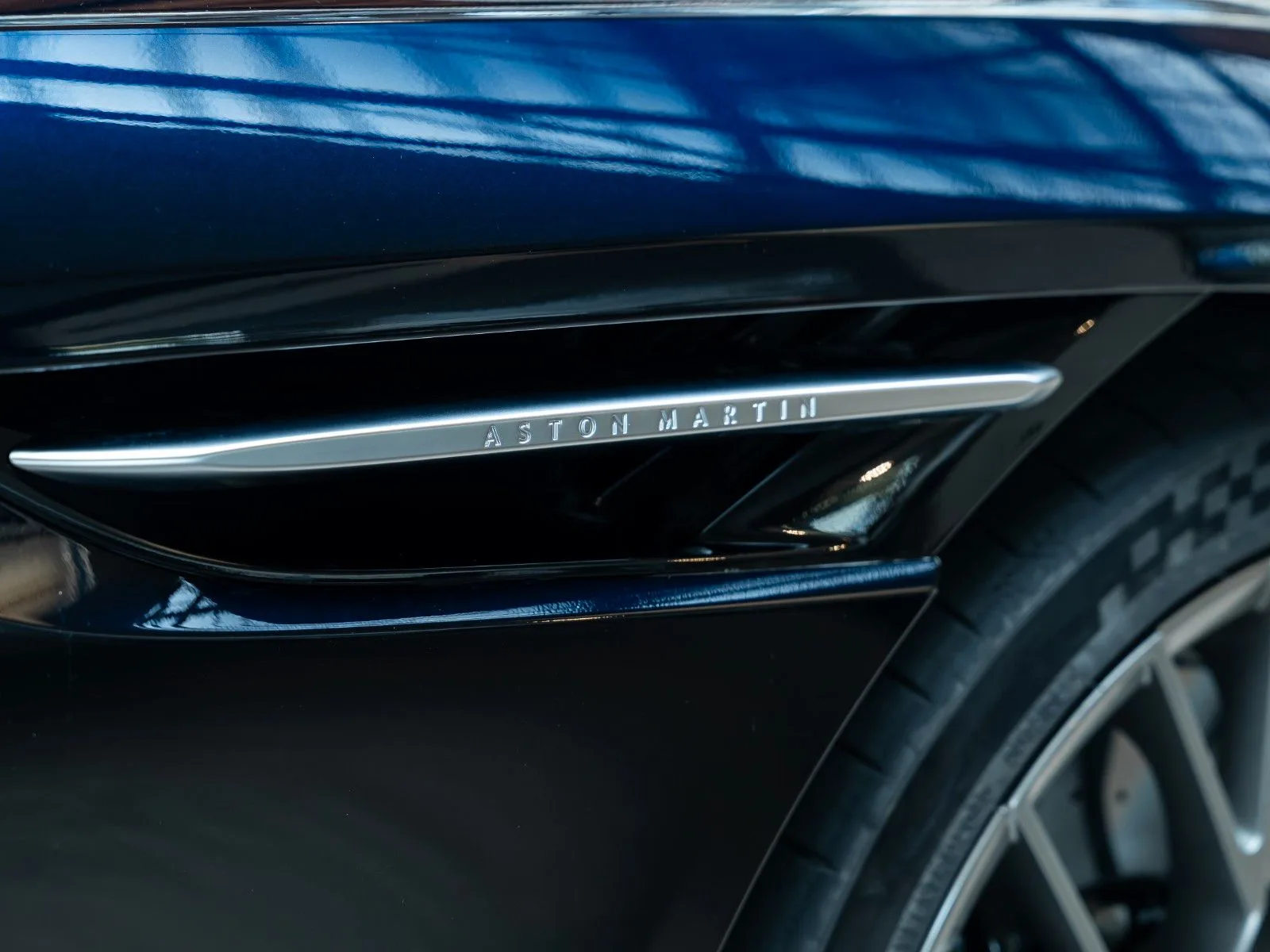 2026 Aston Martin DB12 S, 12/29