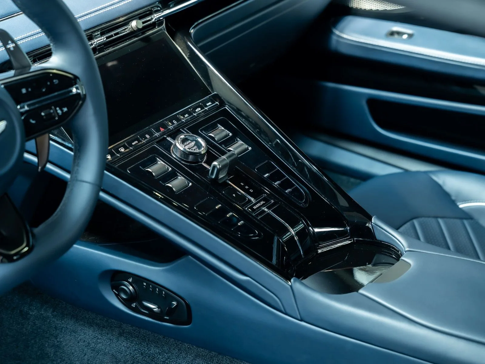 2026 Aston Martin DB12 S, 17/29