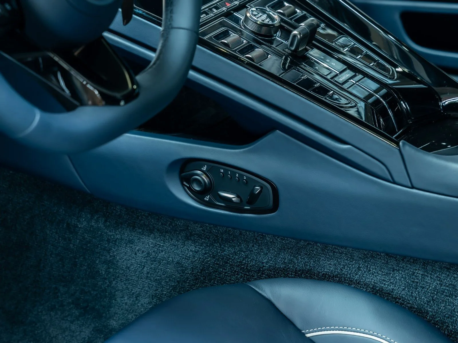 2026 Aston Martin DB12 S, 20/29