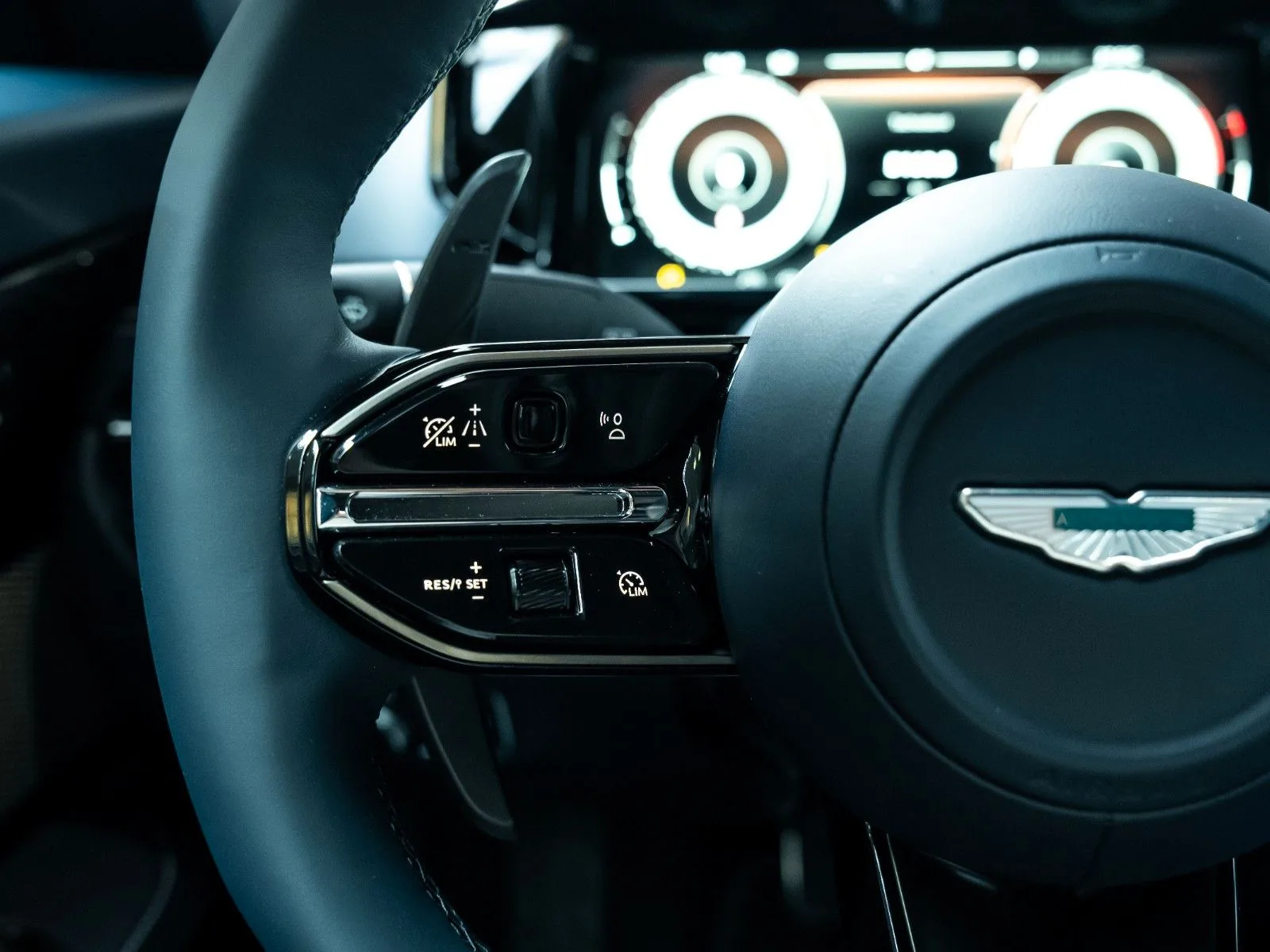 2026 Aston Martin DB12 S, 23/29