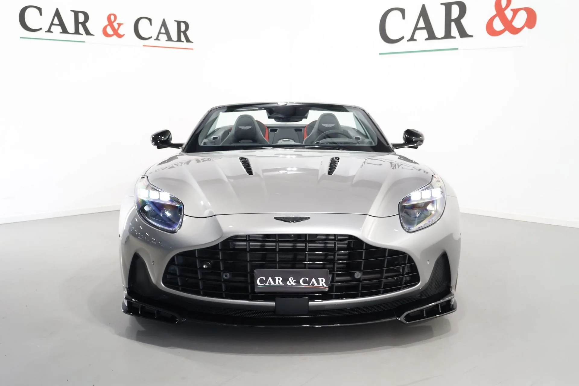 2026 Aston Martin DB12 S Volante, 3/29