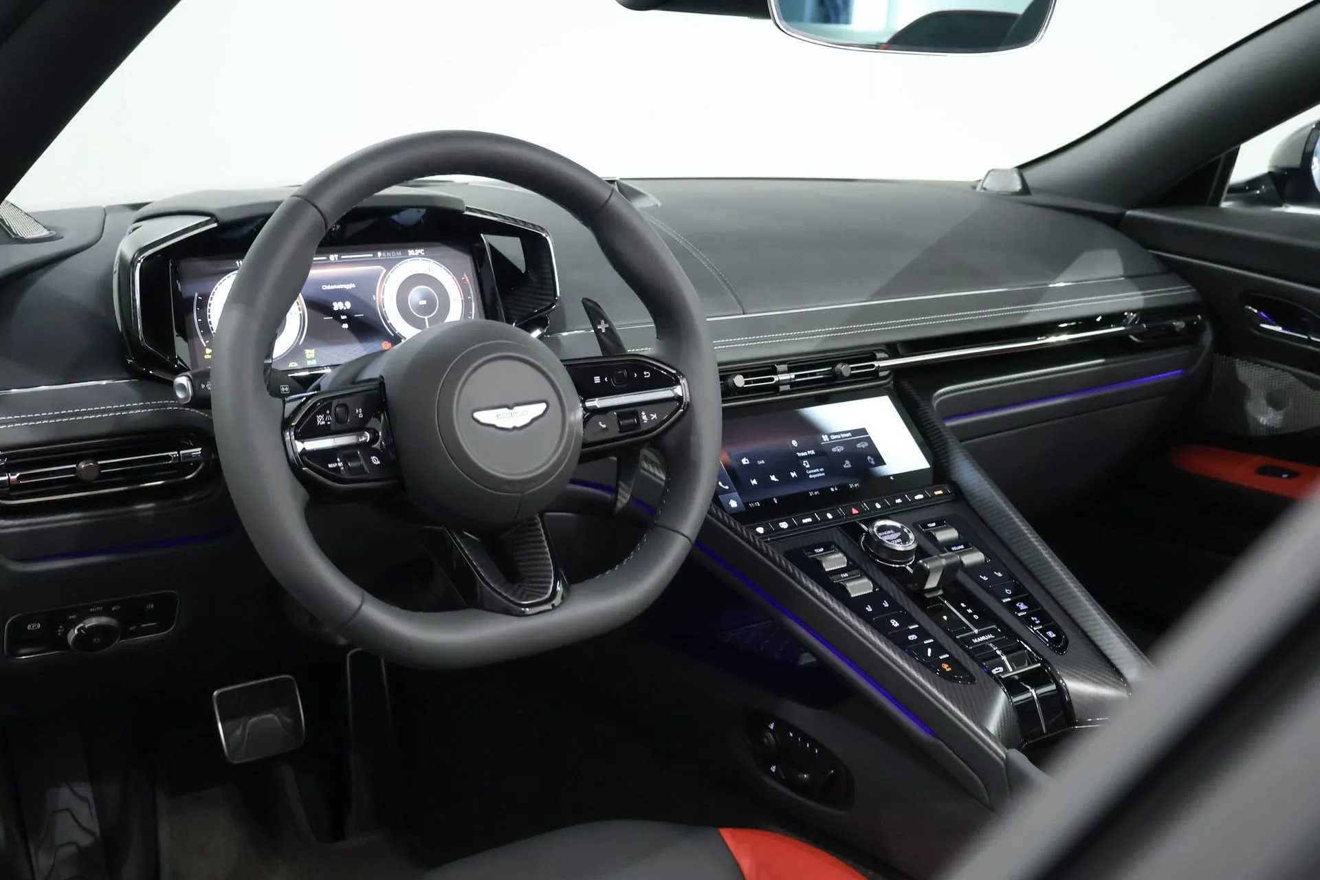 2026 Aston Martin DB12 S Volante, 10/29