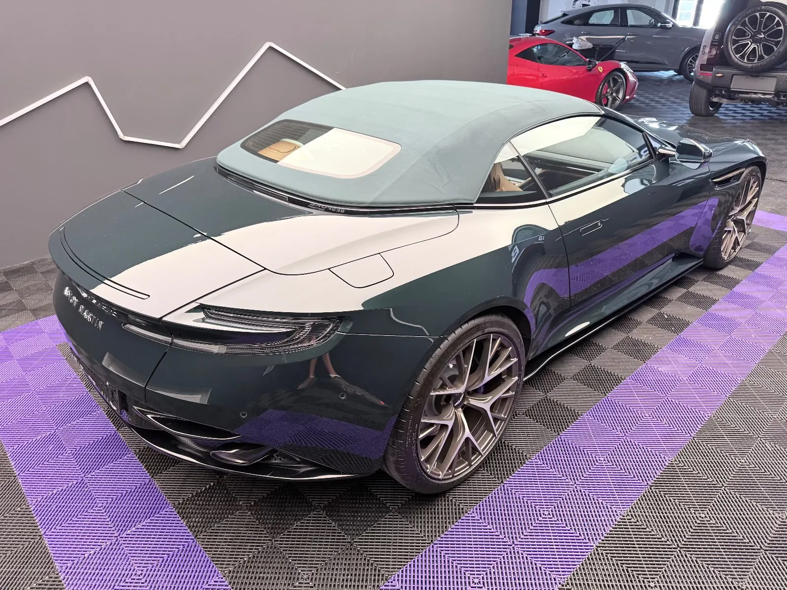 2026 Aston Martin DB12 Volante 60th Anniversary Edition, 9/30