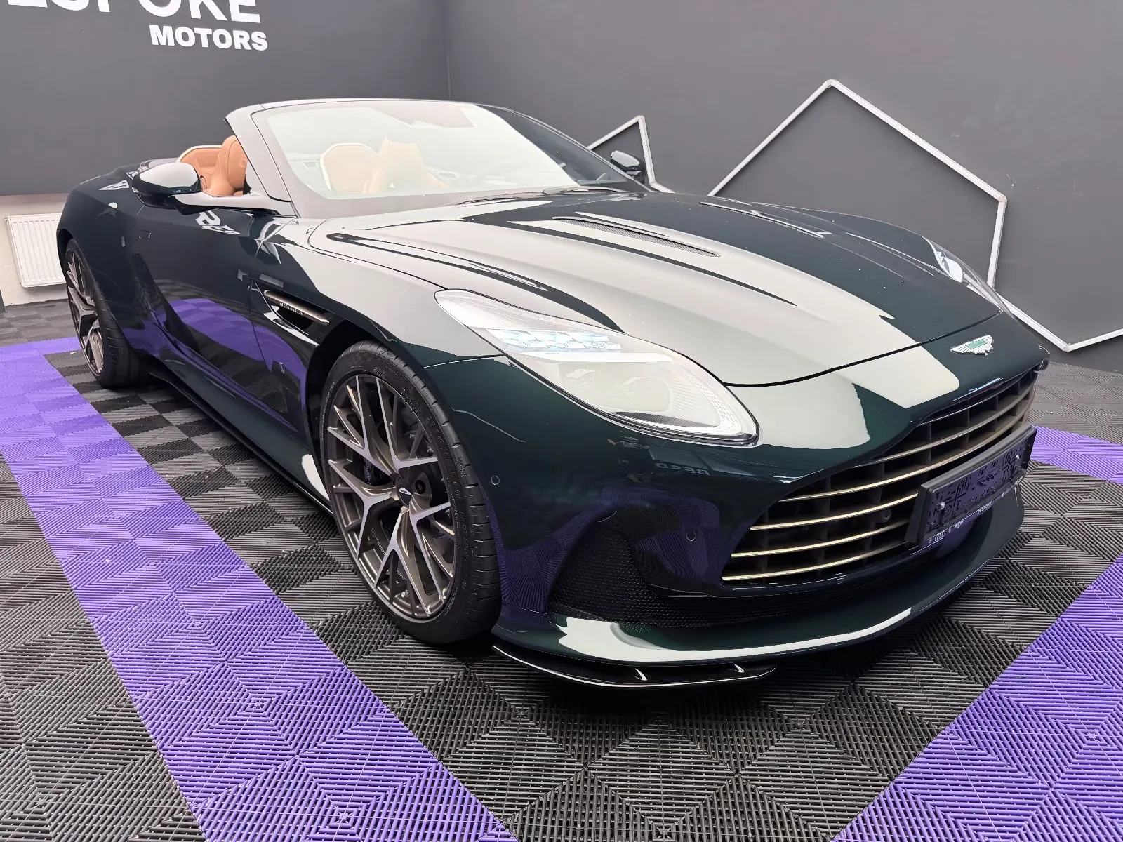 2026 Aston Martin DB12 Volante 60th Anniversary Edition, 10/30