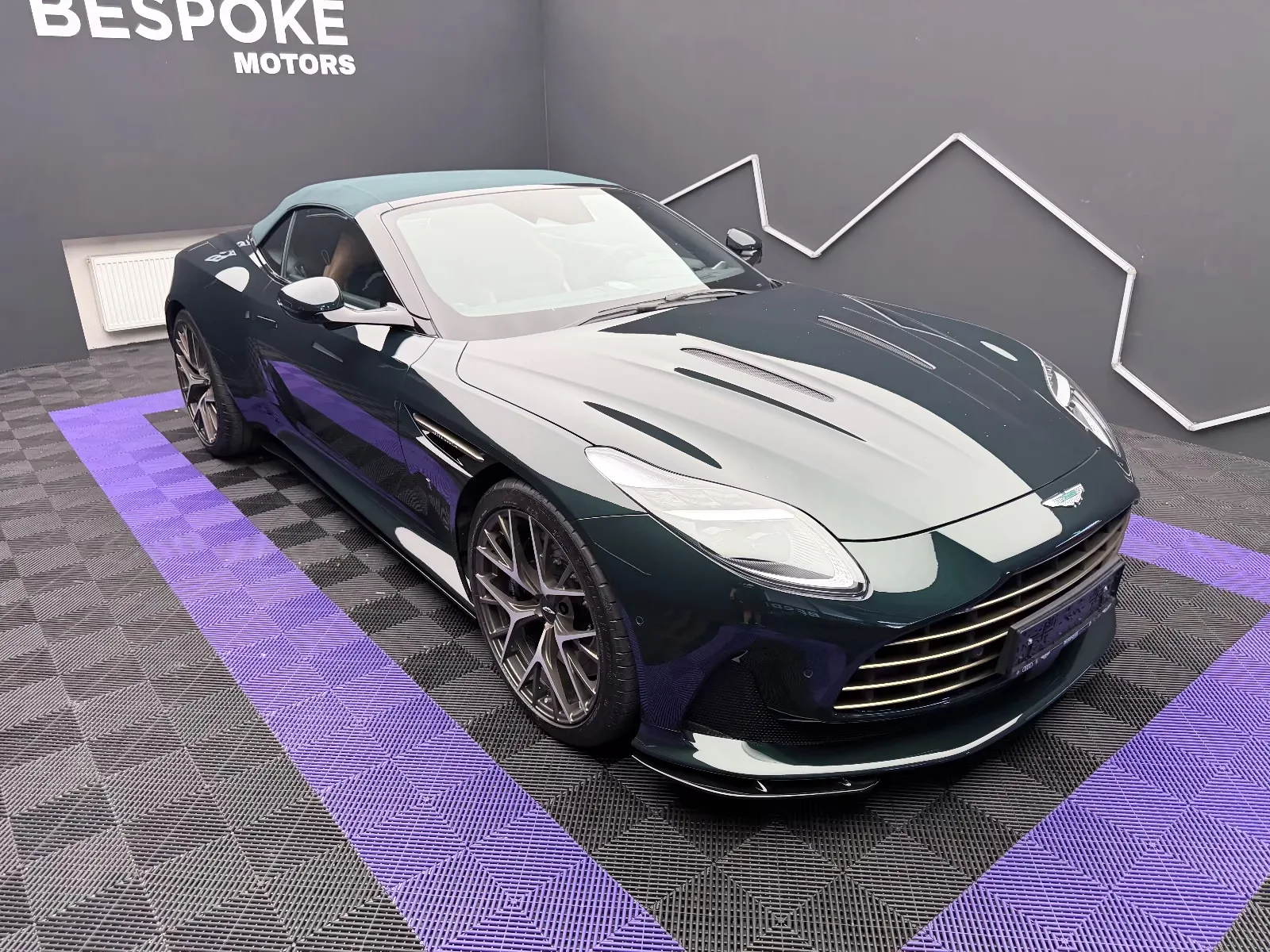 2026 Aston Martin DB12 Volante 60th Anniversary Edition, 11/30