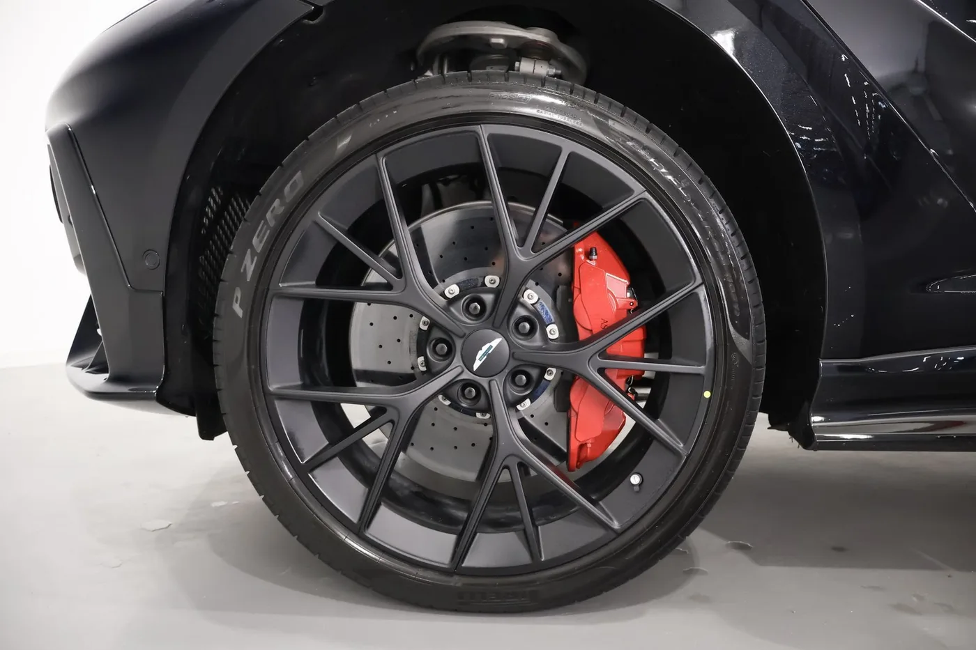 2026 Aston Martin DBX S angeboten von einem Supersportwagenhändler in Zibido San Giacomo, Italien, Foto 7 von 23