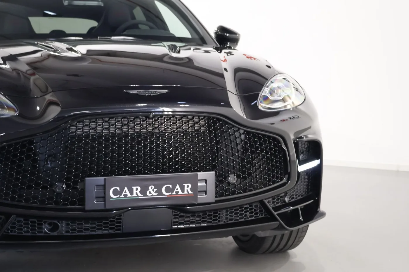 2026 Aston Martin DBX S angeboten von einem Supersportwagenhändler in Zibido San Giacomo, Italien, Foto 16 von 23