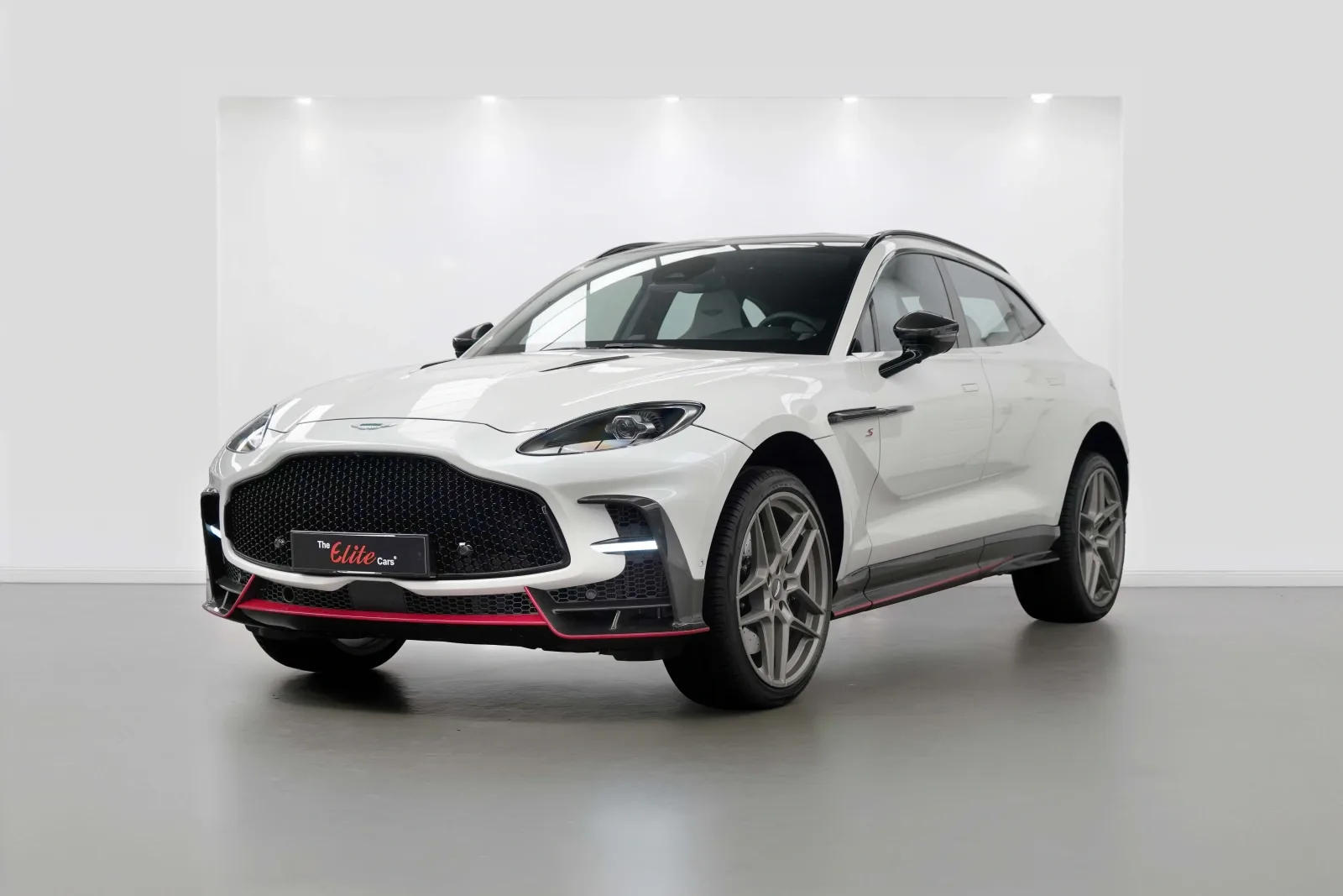 2026 Aston Martin DBX S, 7/17