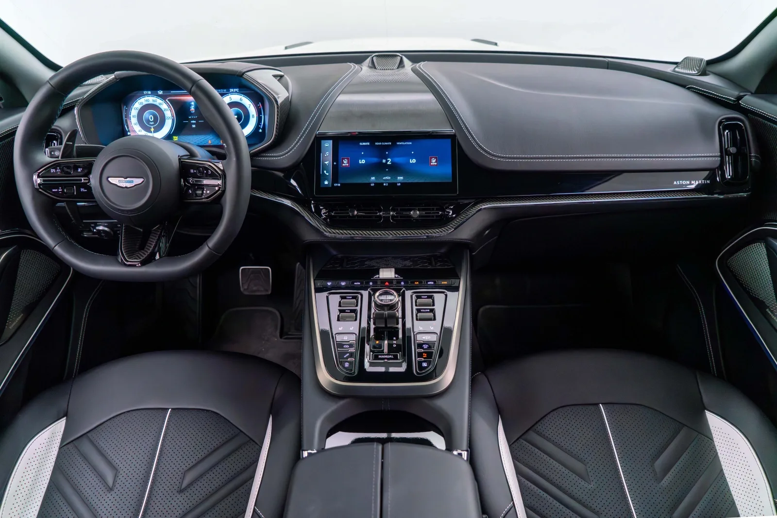 2026 Aston Martin DBX S, 8/17