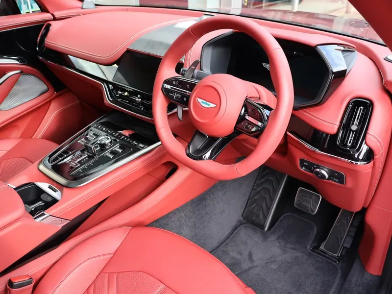 2026 Aston Martin DBX S, 3/30