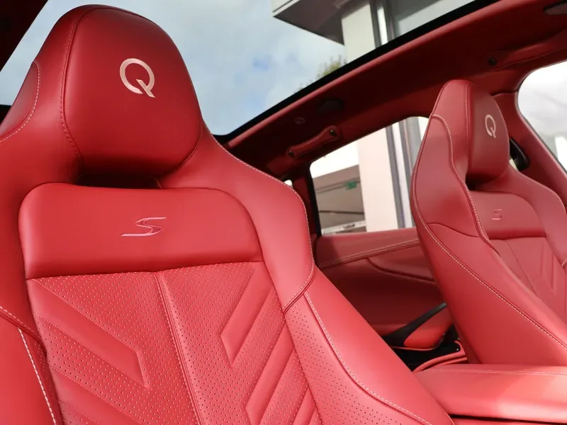 2026 Aston Martin DBX S, 12/30