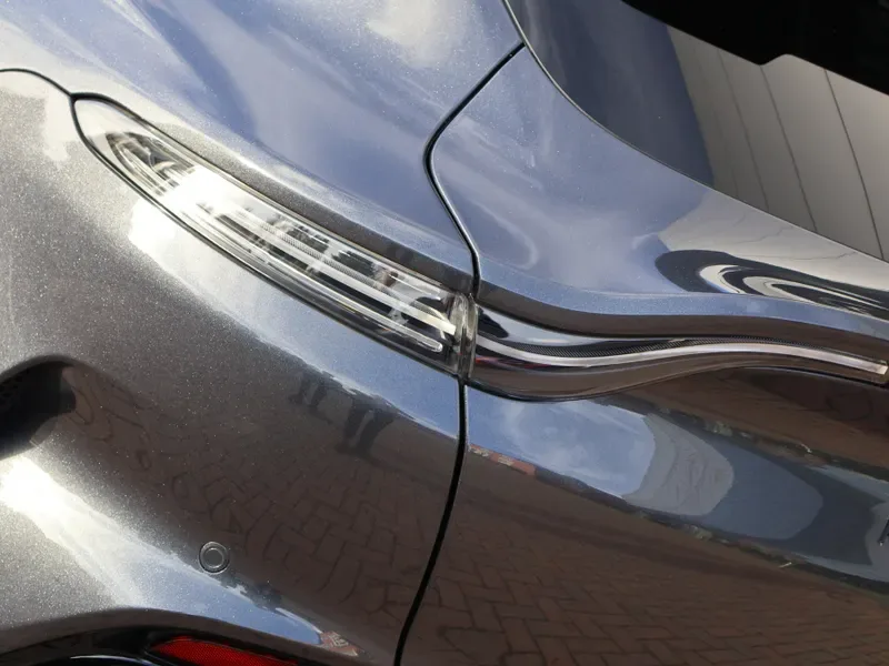 2026 Aston Martin DBX S, 16/30