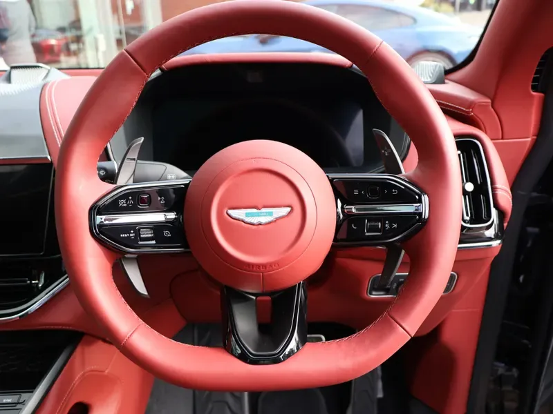 2026 Aston Martin DBX S, 24/30