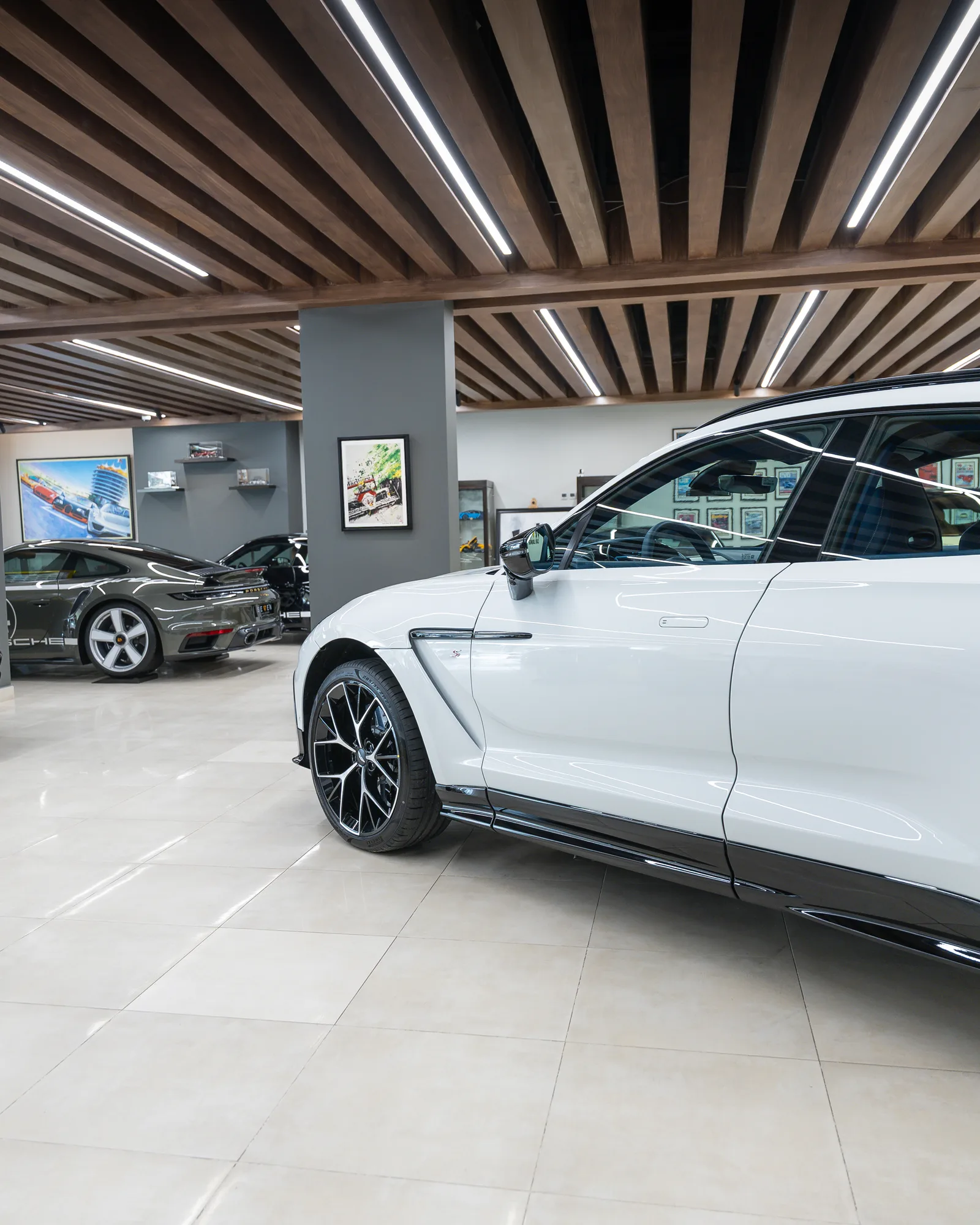 2026 Aston Martin DBX S, 8/20