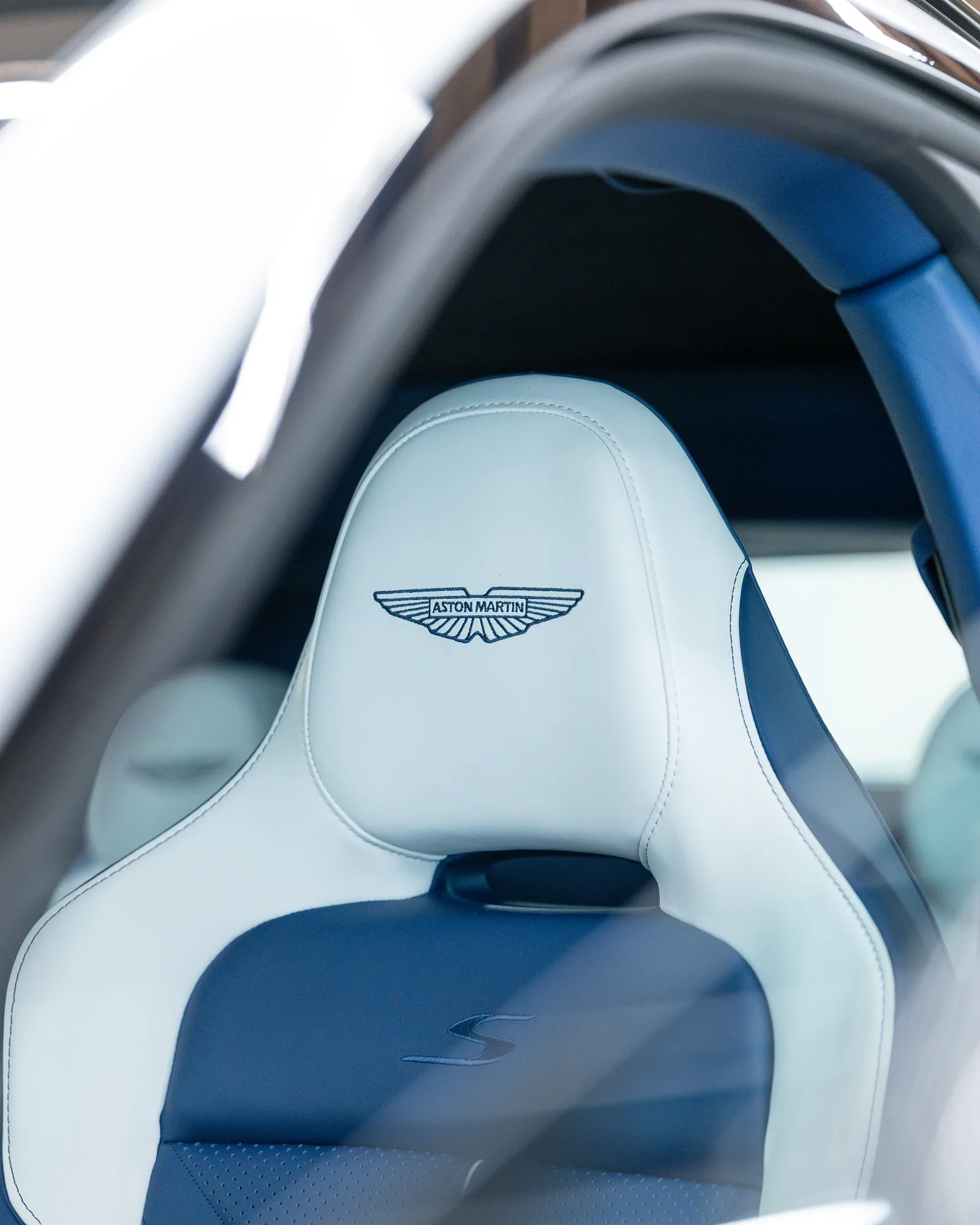 2026 Aston Martin DBX S, 14/20