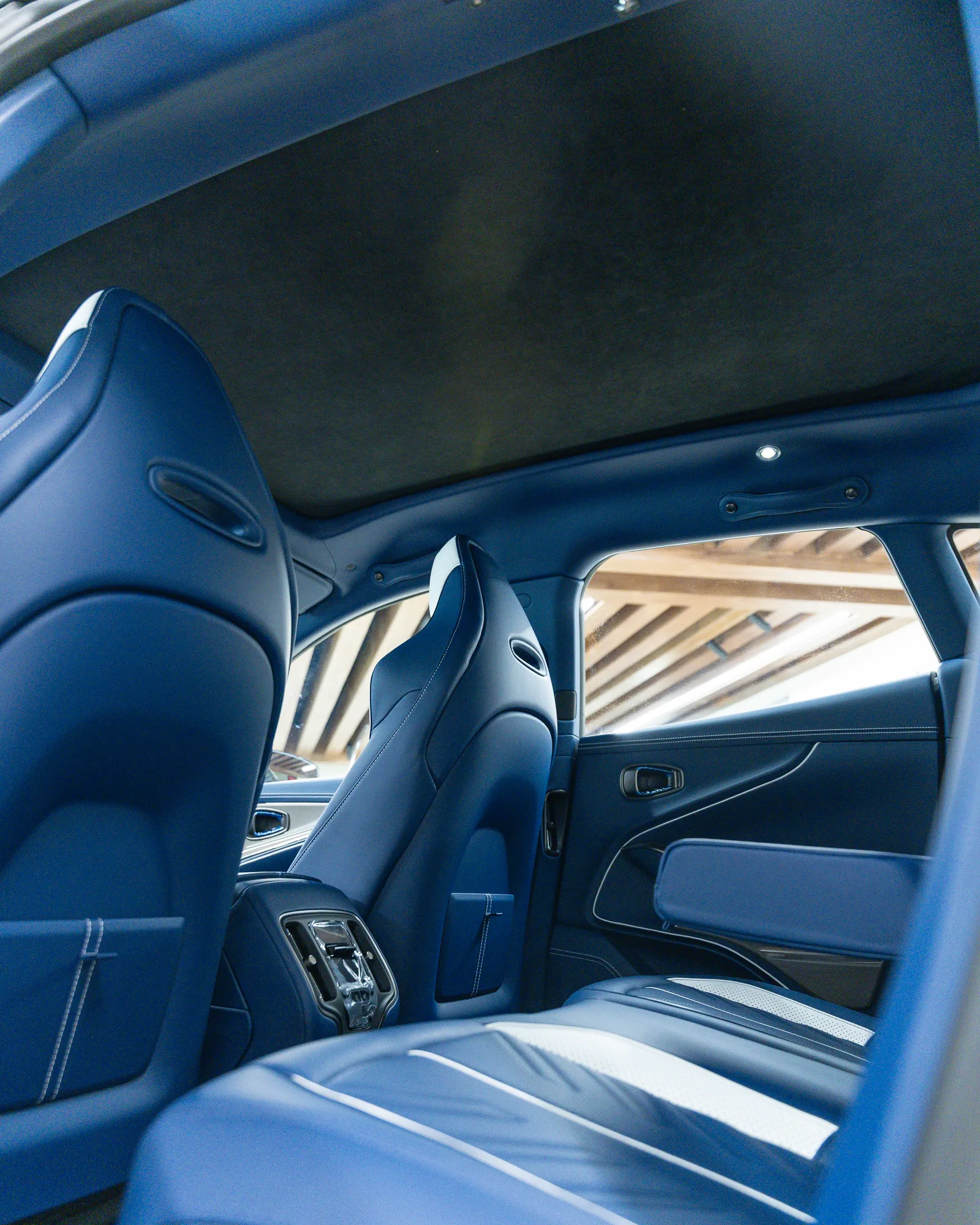 2026 Aston Martin DBX S, 16/20