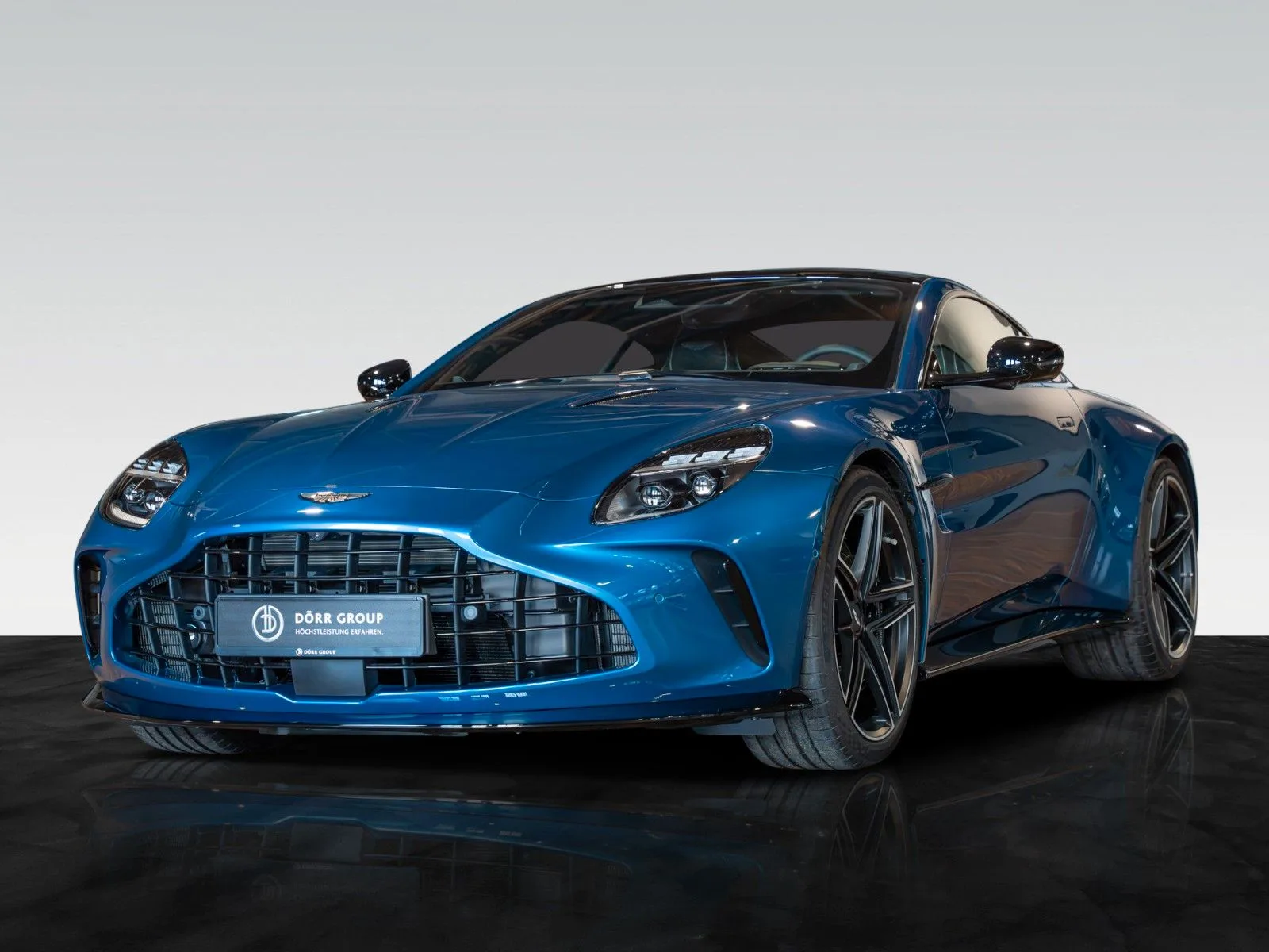 2026 Aston Martin V8 Vantage, 3/28