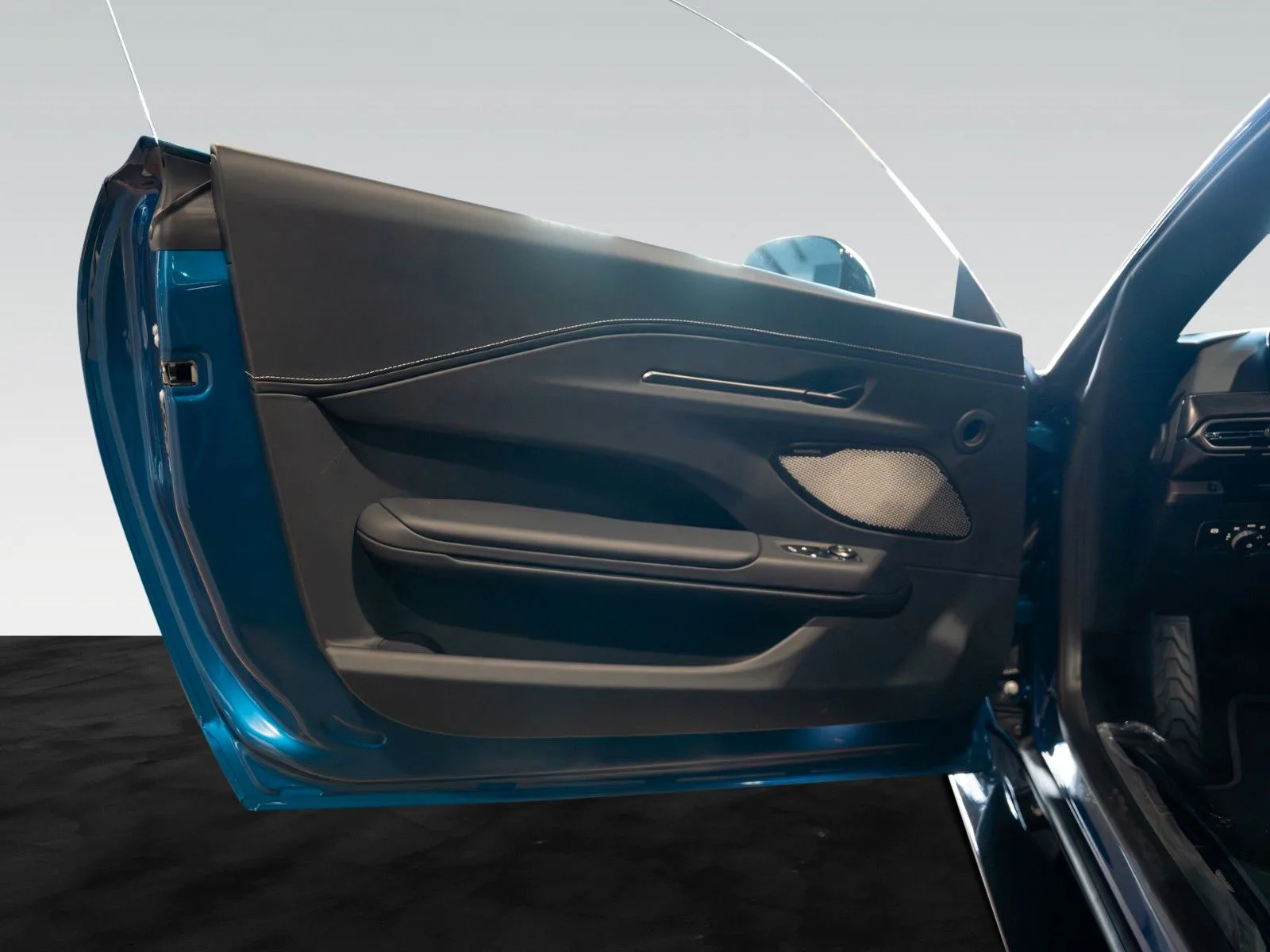 2026 Aston Martin V8 Vantage, 25/28