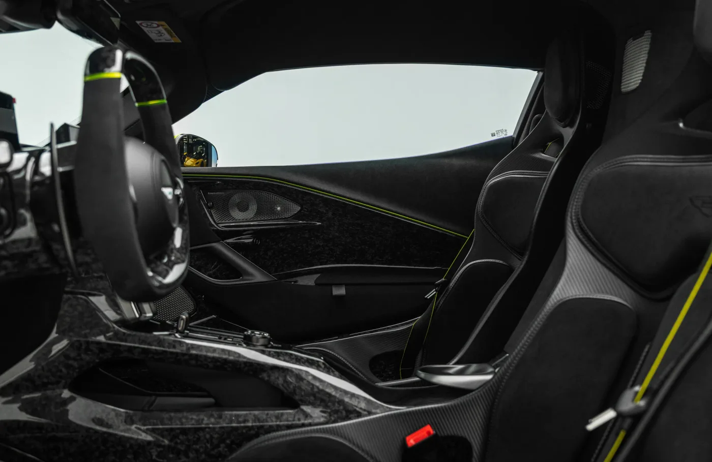 2026 Aston Martin Valhalla offered by a specialist dealer in Dubai, United Arab Emirates, photo 7 of 10
