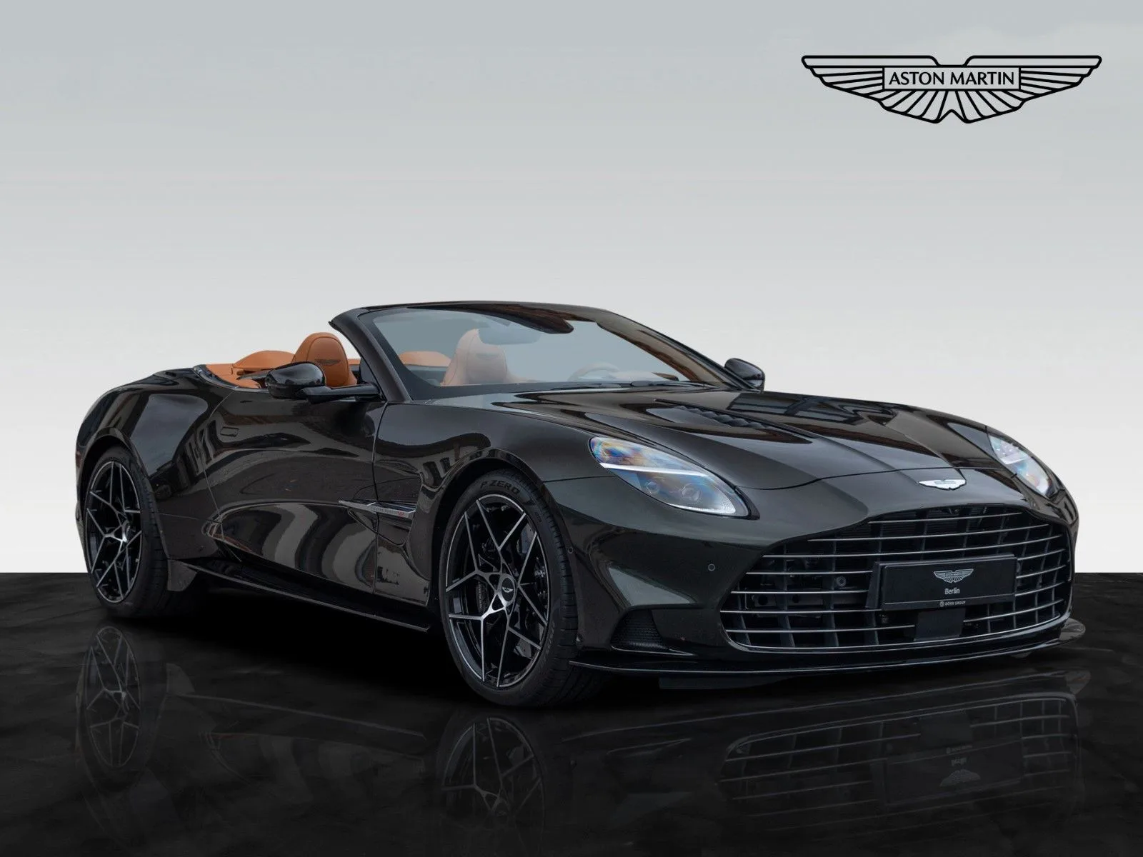2026 Aston Martin Vanquish proposée par un concessionnaire agréé à Berlin, Allemagne, photo principale