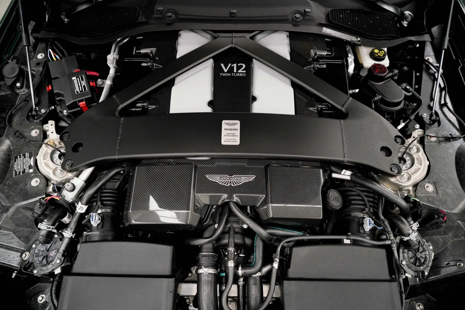 2026 Aston Martin Vanquish, 15/15