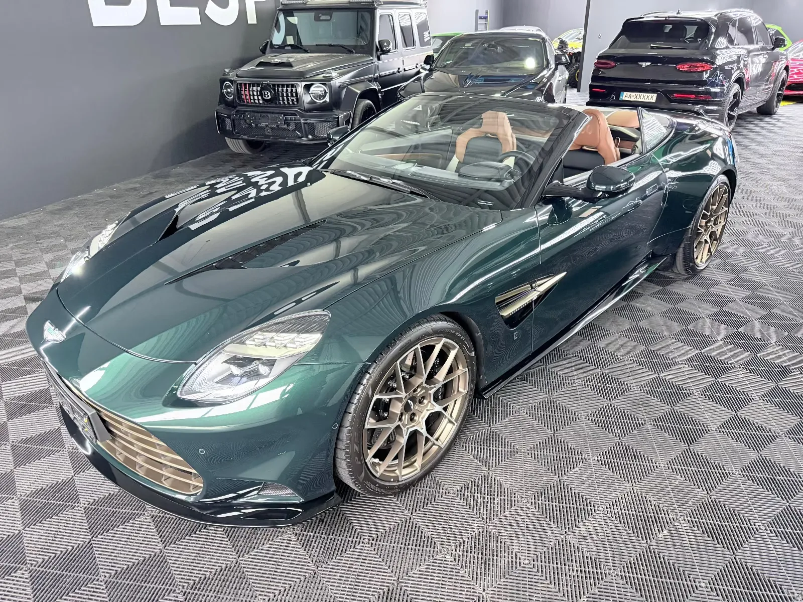 2026 Aston Martin Vanquish Volante 60th Anniversary Edition, 6/28
