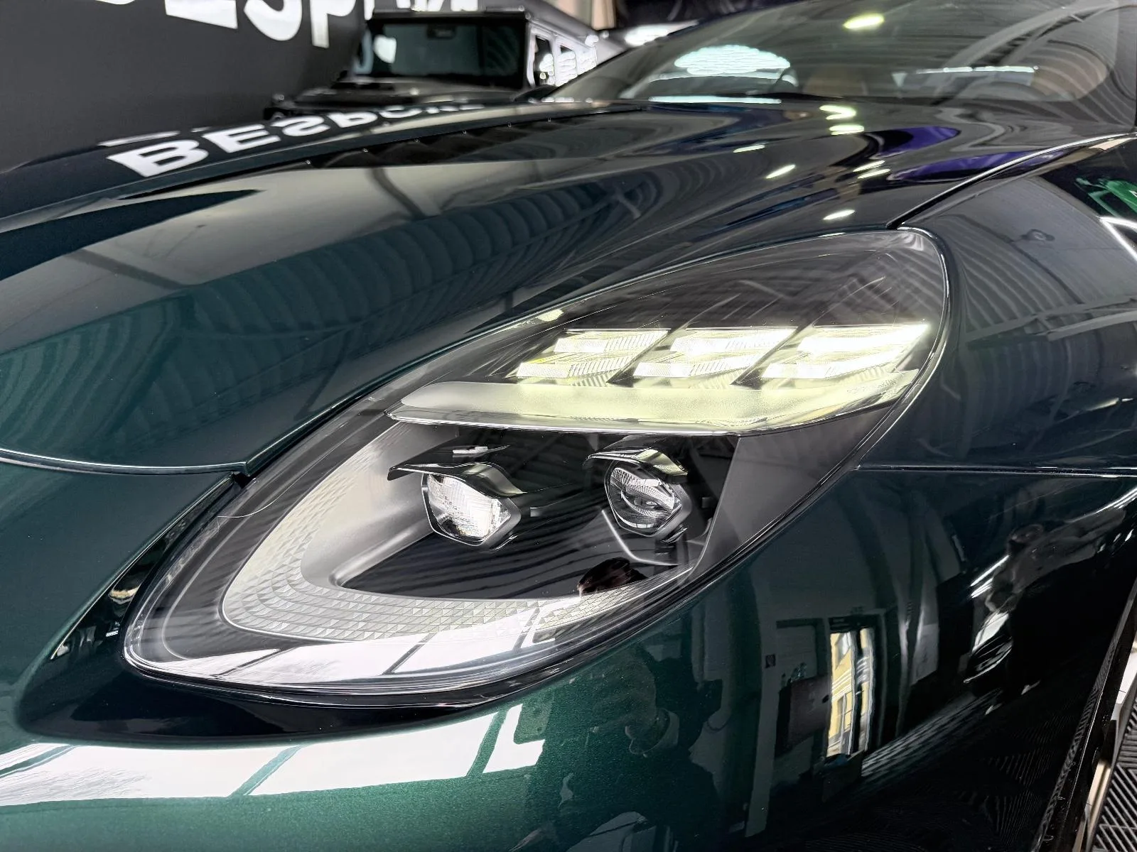 2026 Aston Martin Vanquish Volante 60th Anniversary Edition, 11/28