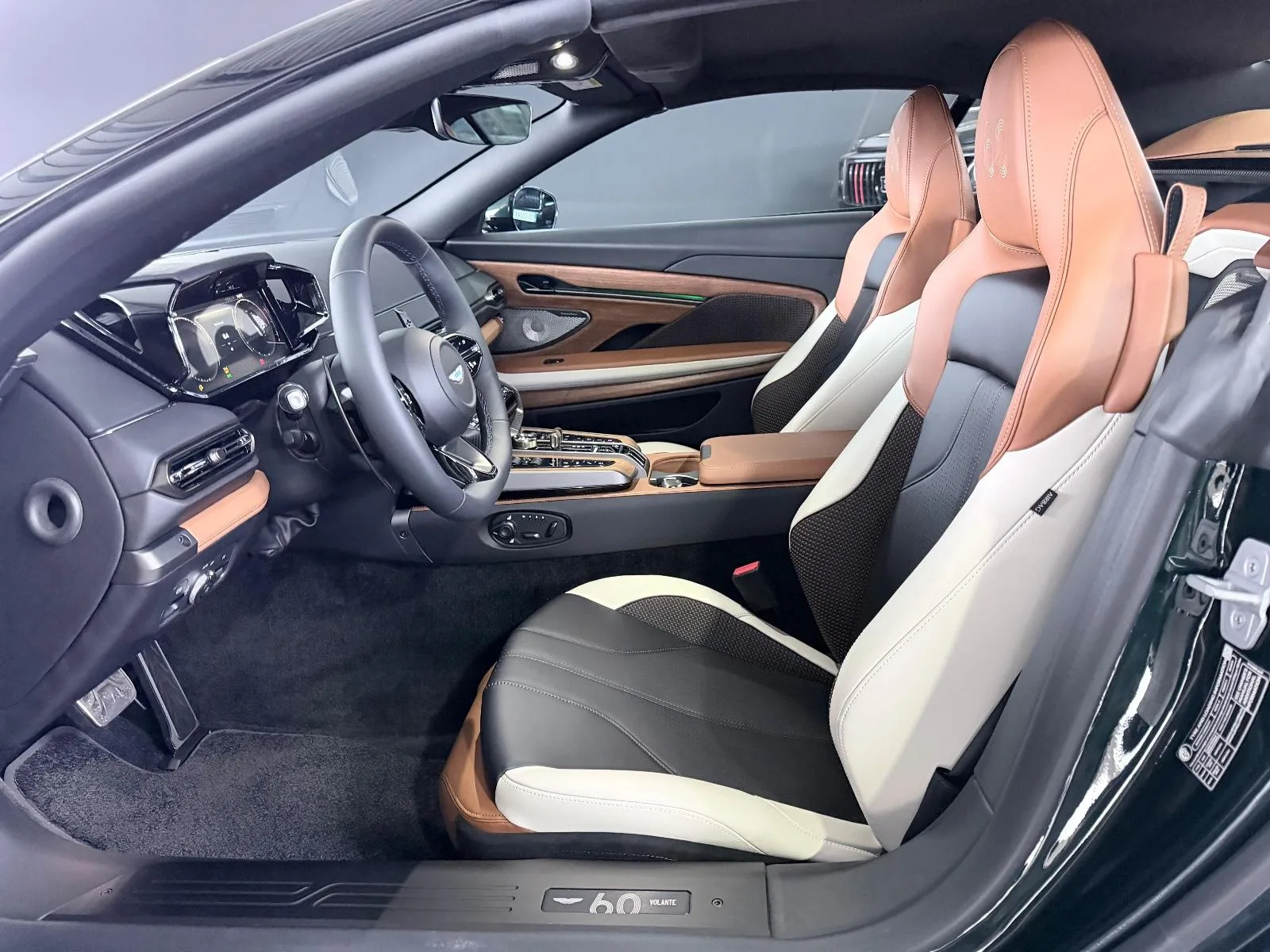 2026 Aston Martin Vanquish Volante 60th Anniversary Edition, 15/28