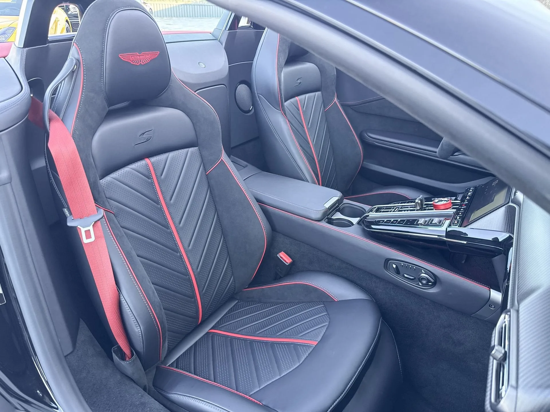 2026 Aston Martin Vantage, 10/18