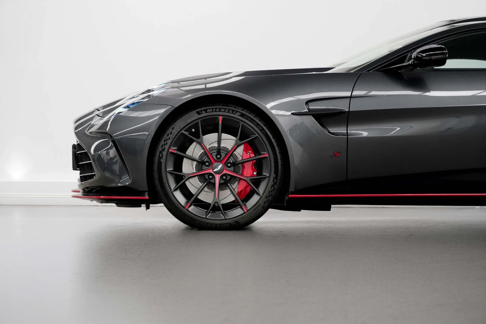2026 Aston Martin Vantage S, 6/14