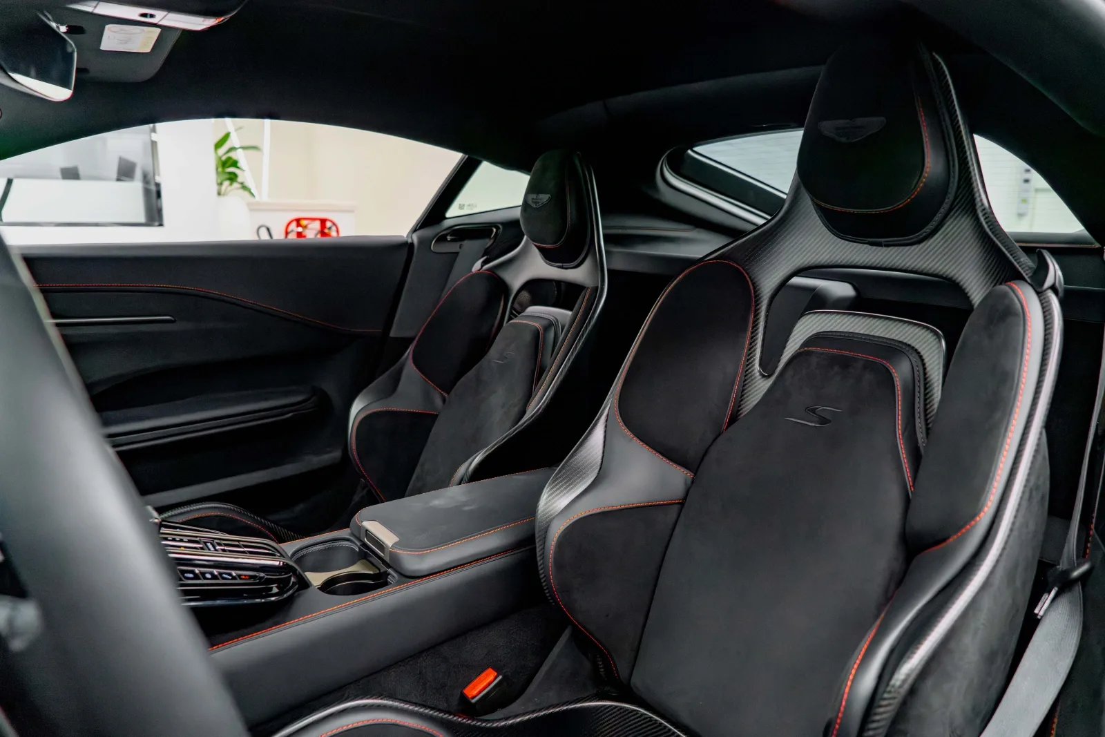 2026 Aston Martin Vantage S, 12/14