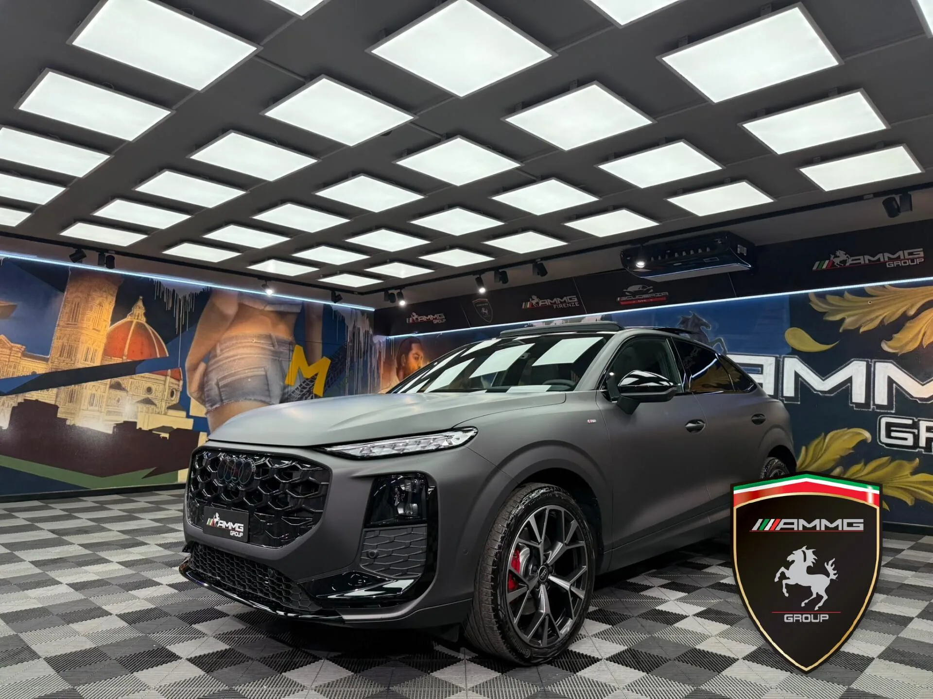 2026 Audi Q3 Sportback S line edition proposée par un concessionnaire spécialisé à Calenzano, Italie, photo principale