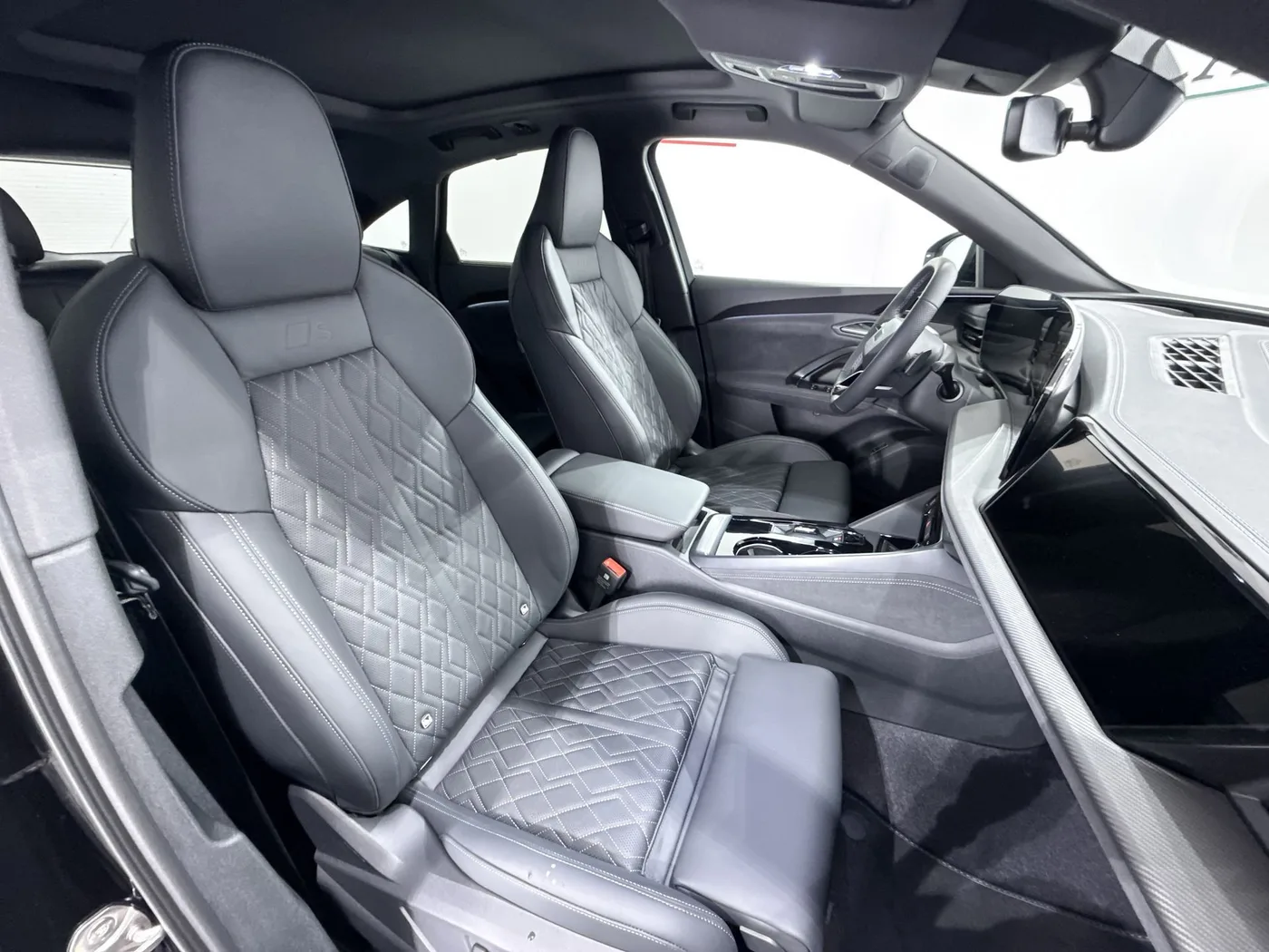 2026 Audi Q5 Sportback TDI, quattro, S line proposée par un spécialiste de la supercar à Zibido San Giacomo, Italie, photo 25 sur 25