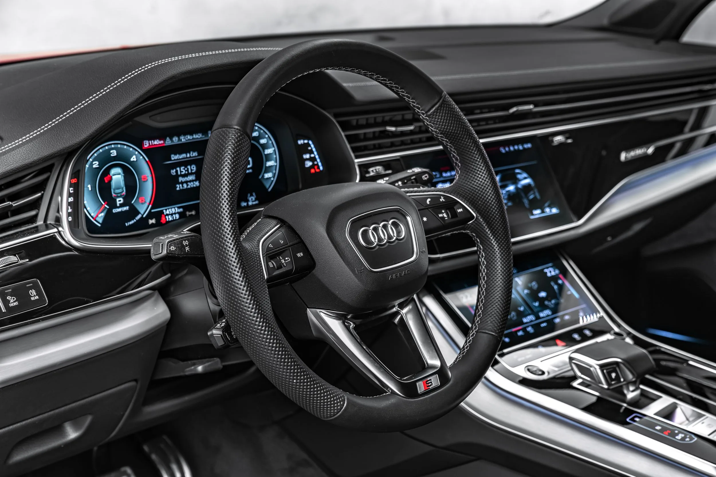 2026 Audi Q7 50 TDI, quattro, S line, 17/24